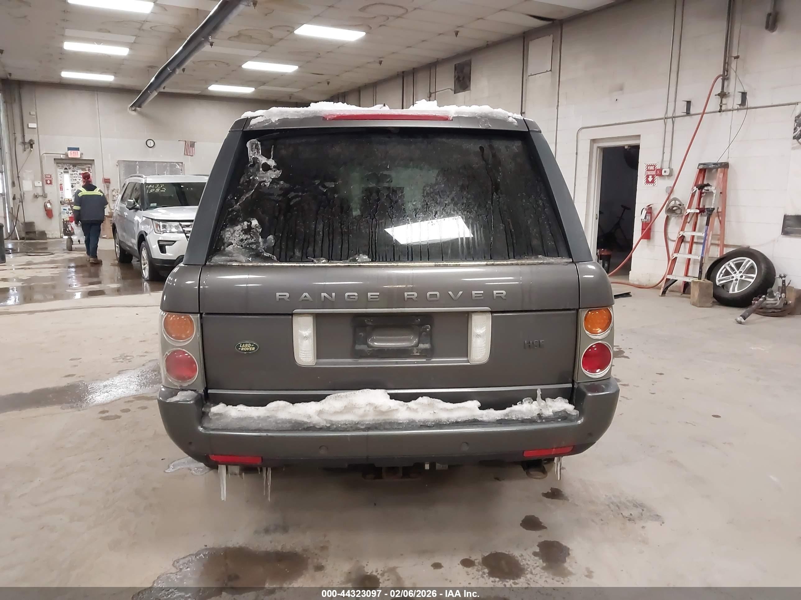2005 Land Rover Range Rover Hse Gray vin: SALMF114X5A196949