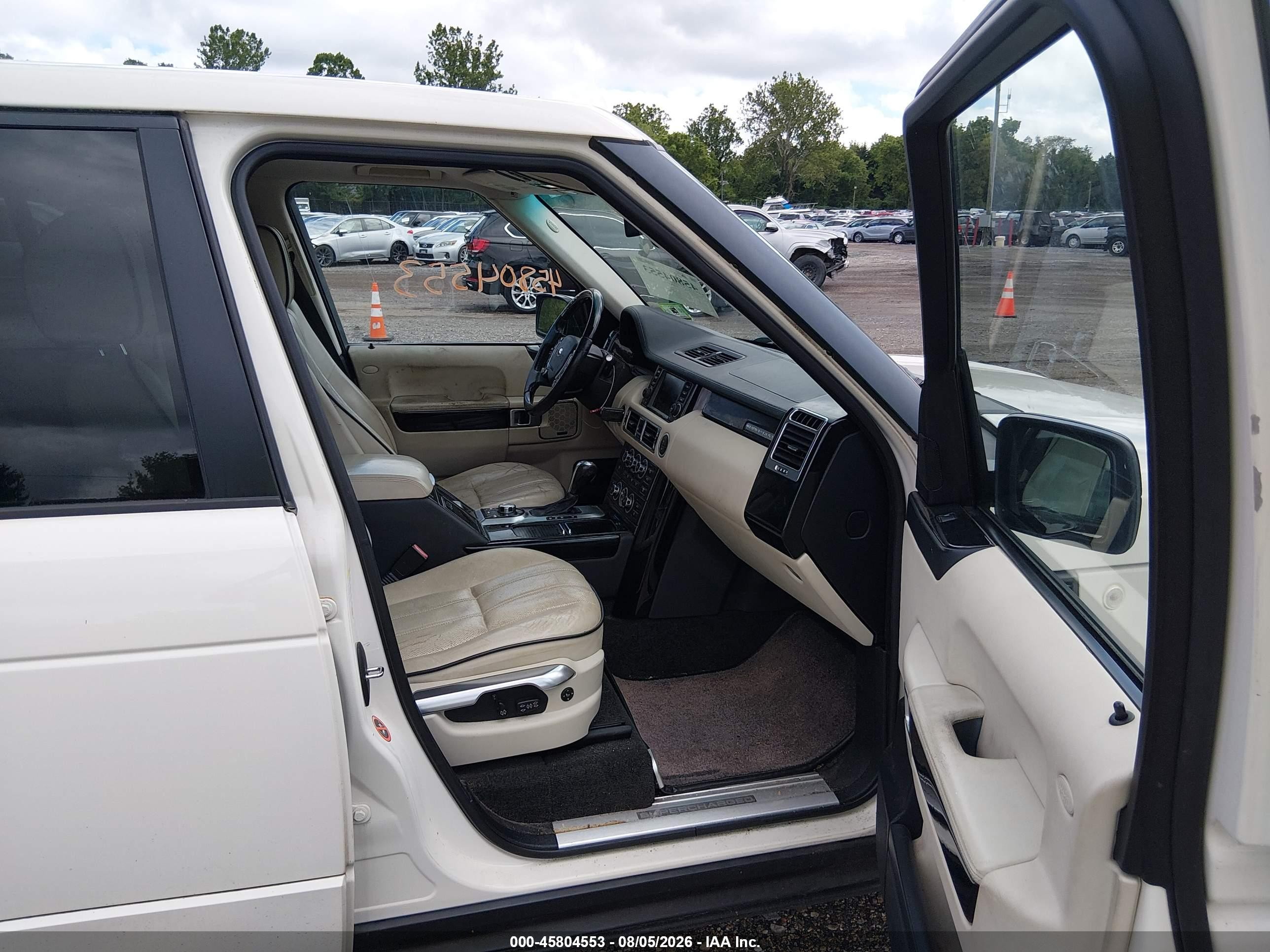 2008 Land Rover Range Rover Supercharged Cream vin: SALMF13438A279172