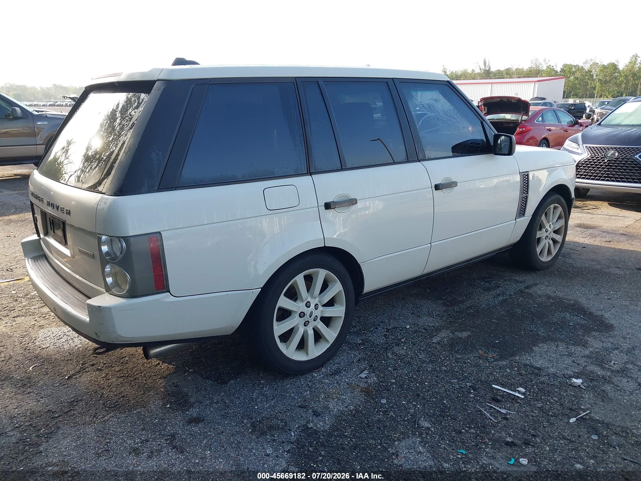 2008 Land Rover Range Rover Supercharged White vin: SALMF134X8A267651