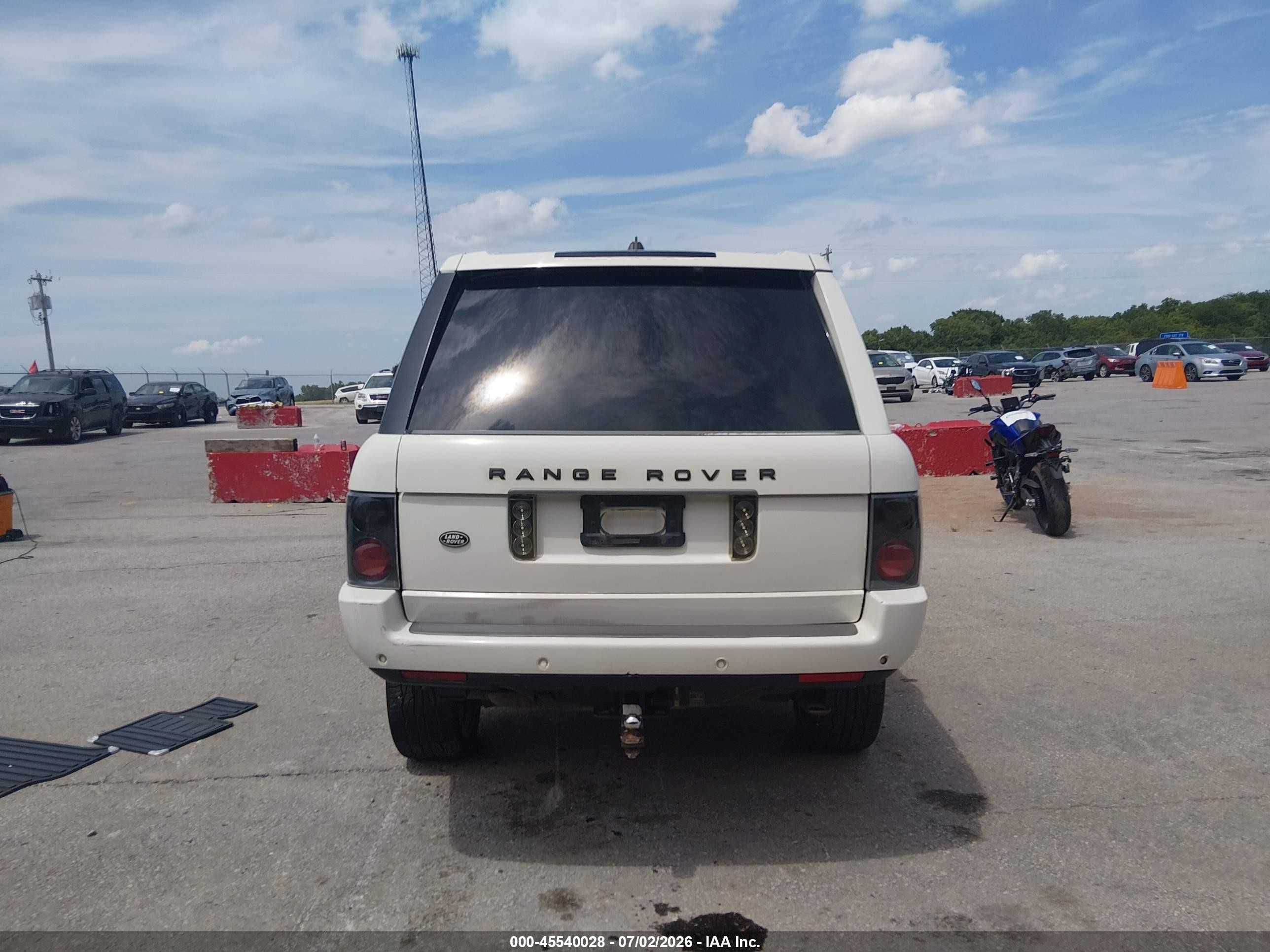 2006 Land Rover Range Rover Hse White vin: SALMF15486A229846