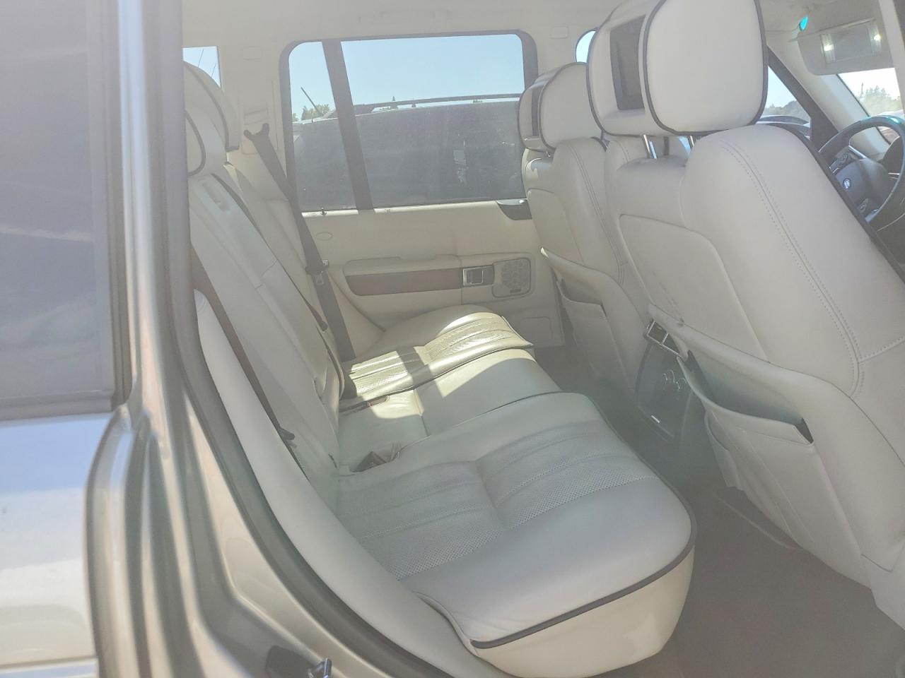 2011 Land Rover Range Rover Hse Luxury Gray vin: SALMF1D42BA351470