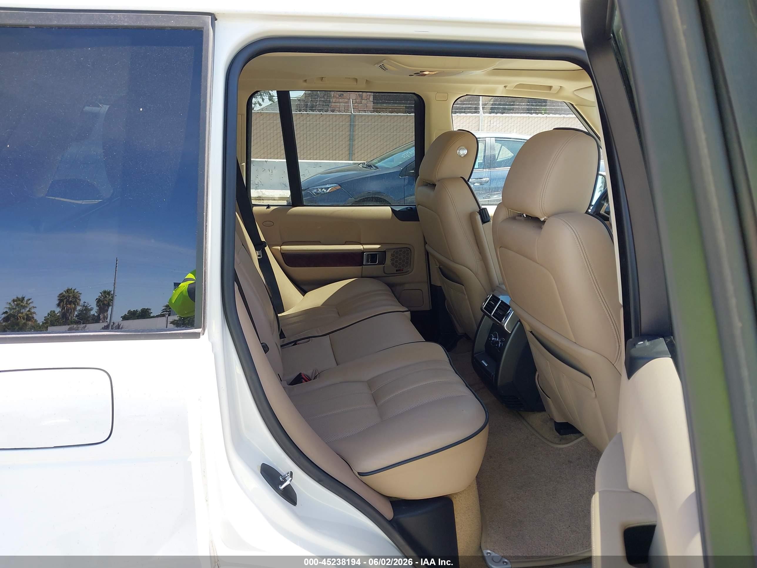 2010 Land Rover Range Rover Hse Белый vin: SALMF1D46AA324108