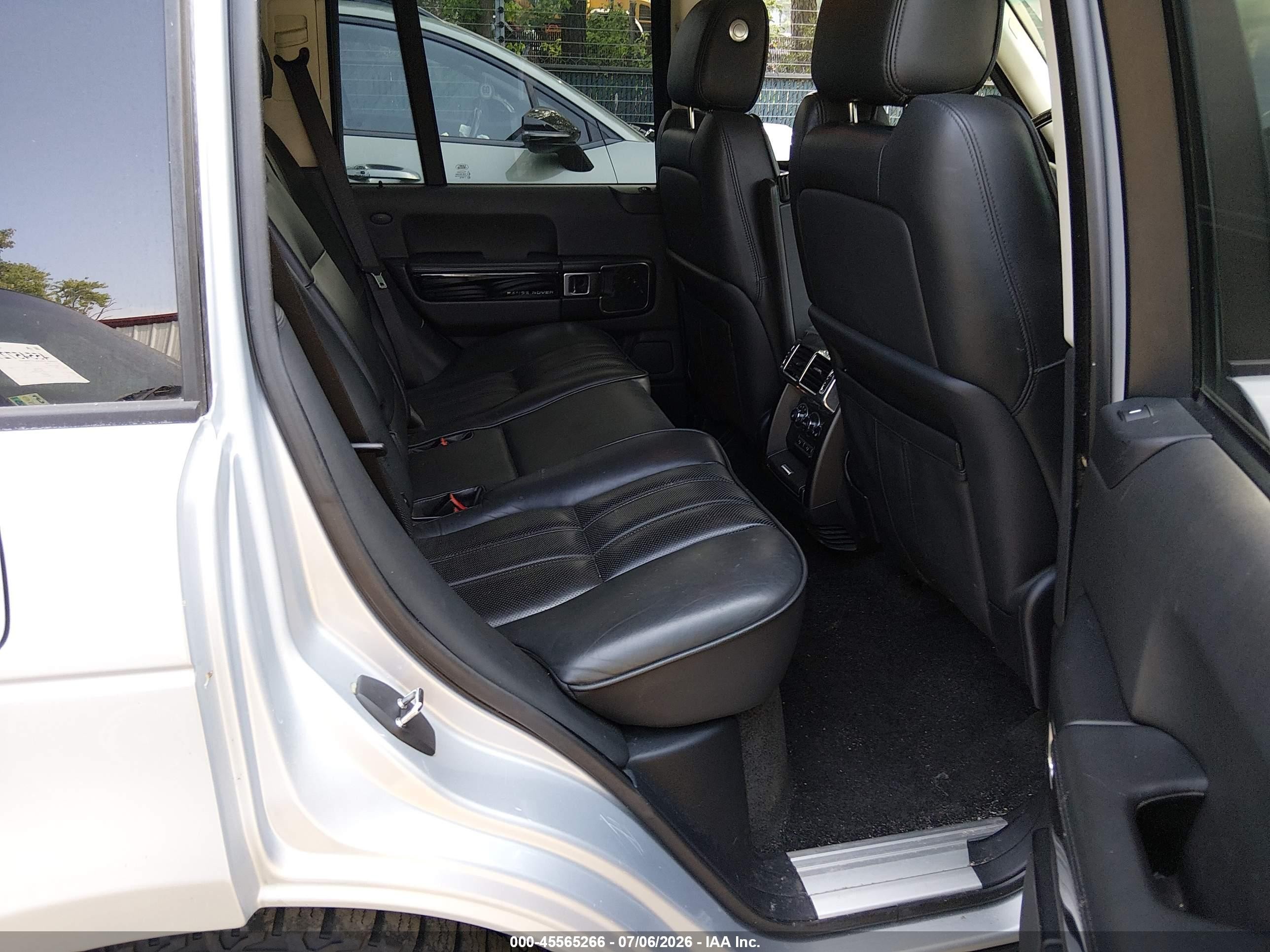 2012 Land Rover Range Rover Hse Silver vin: SALMF1D48CA363575