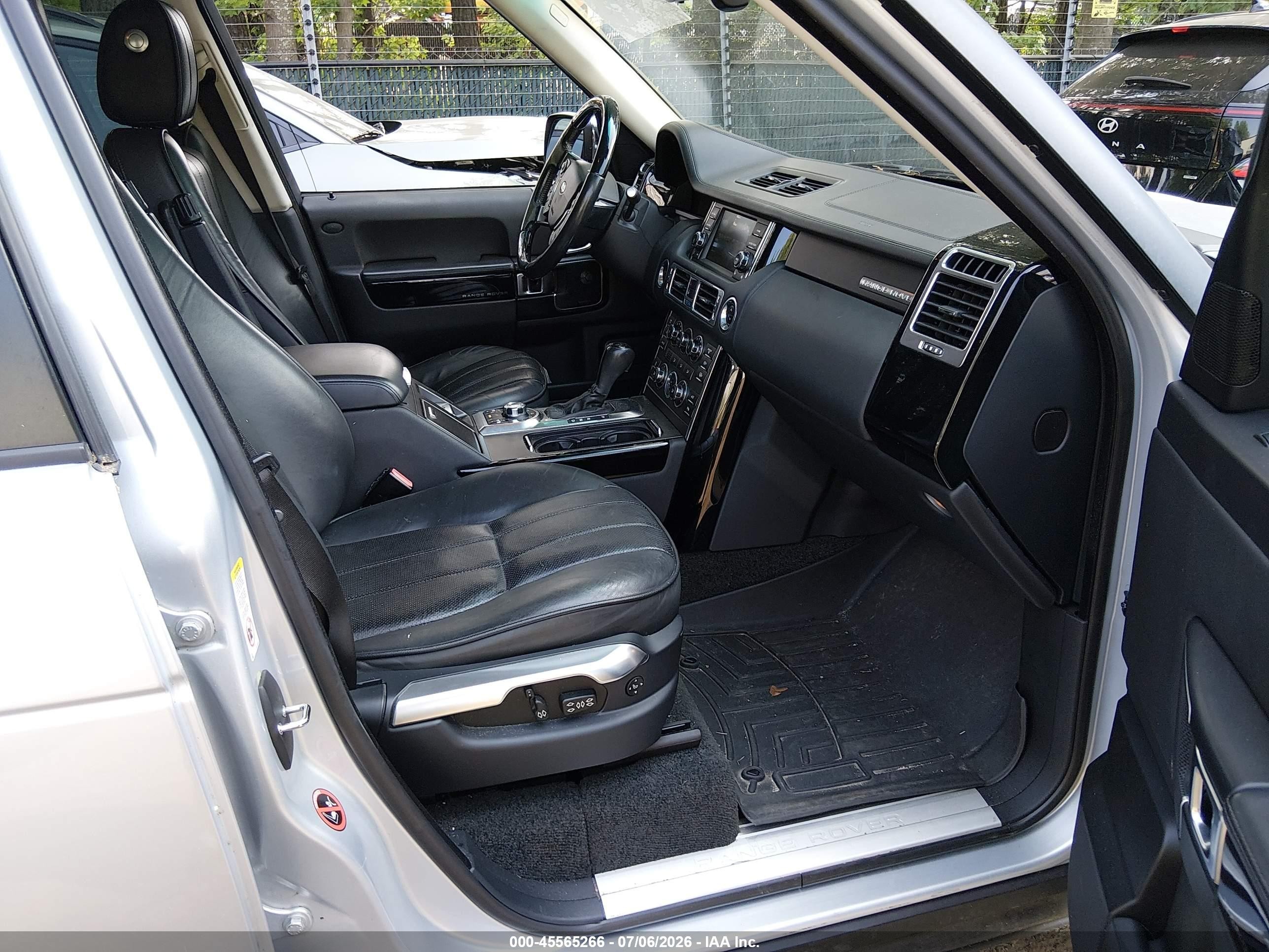 2012 Land Rover Range Rover Hse Silver vin: SALMF1D48CA363575