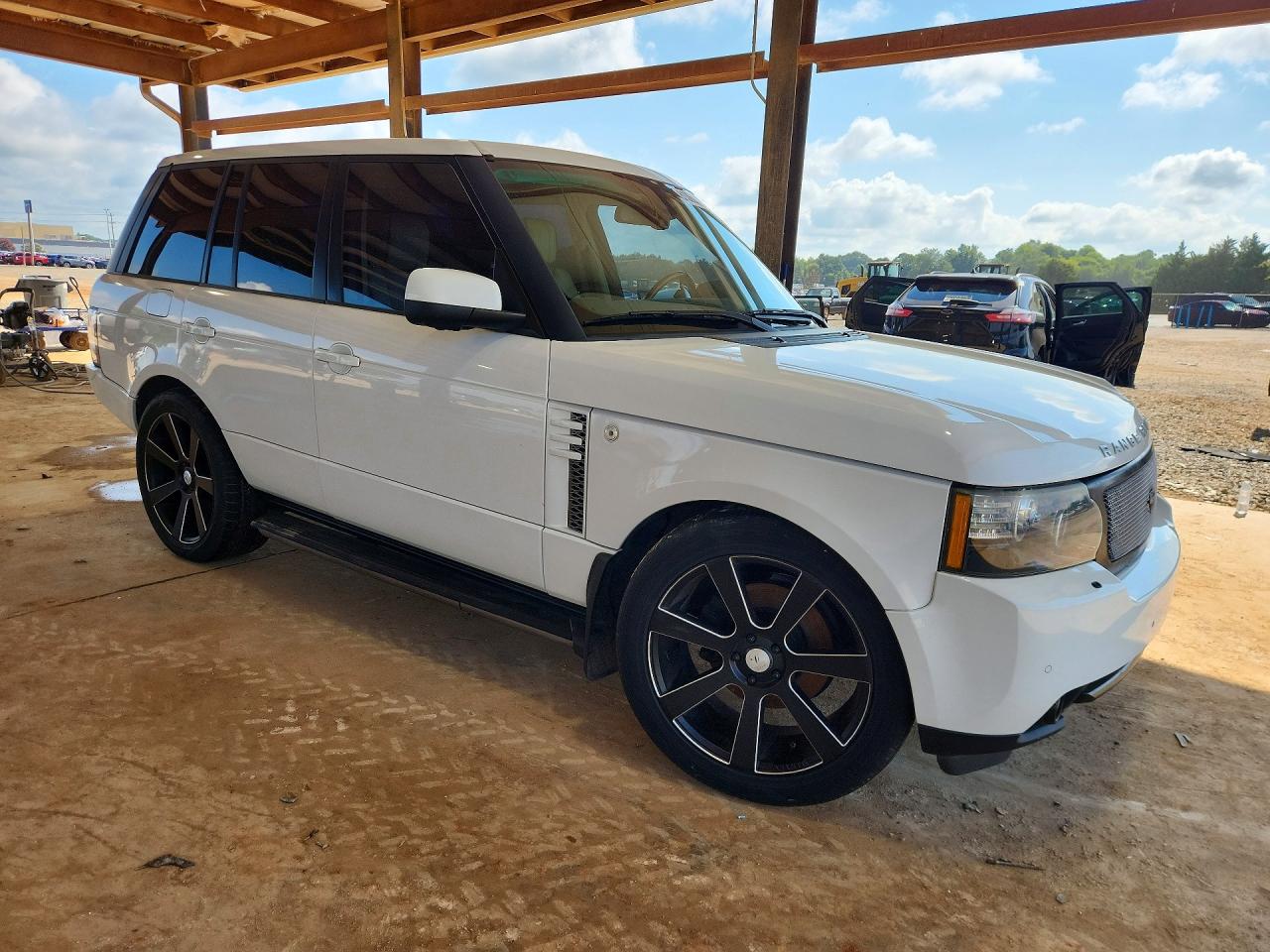 2012 Land Rover Range Rover Hse Luxury White vin: SALMF1D48CA392025