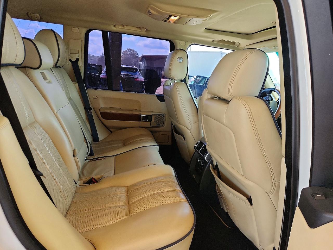 2012 Land Rover Range Rover Hse Luxury White vin: SALMF1D48CA392025