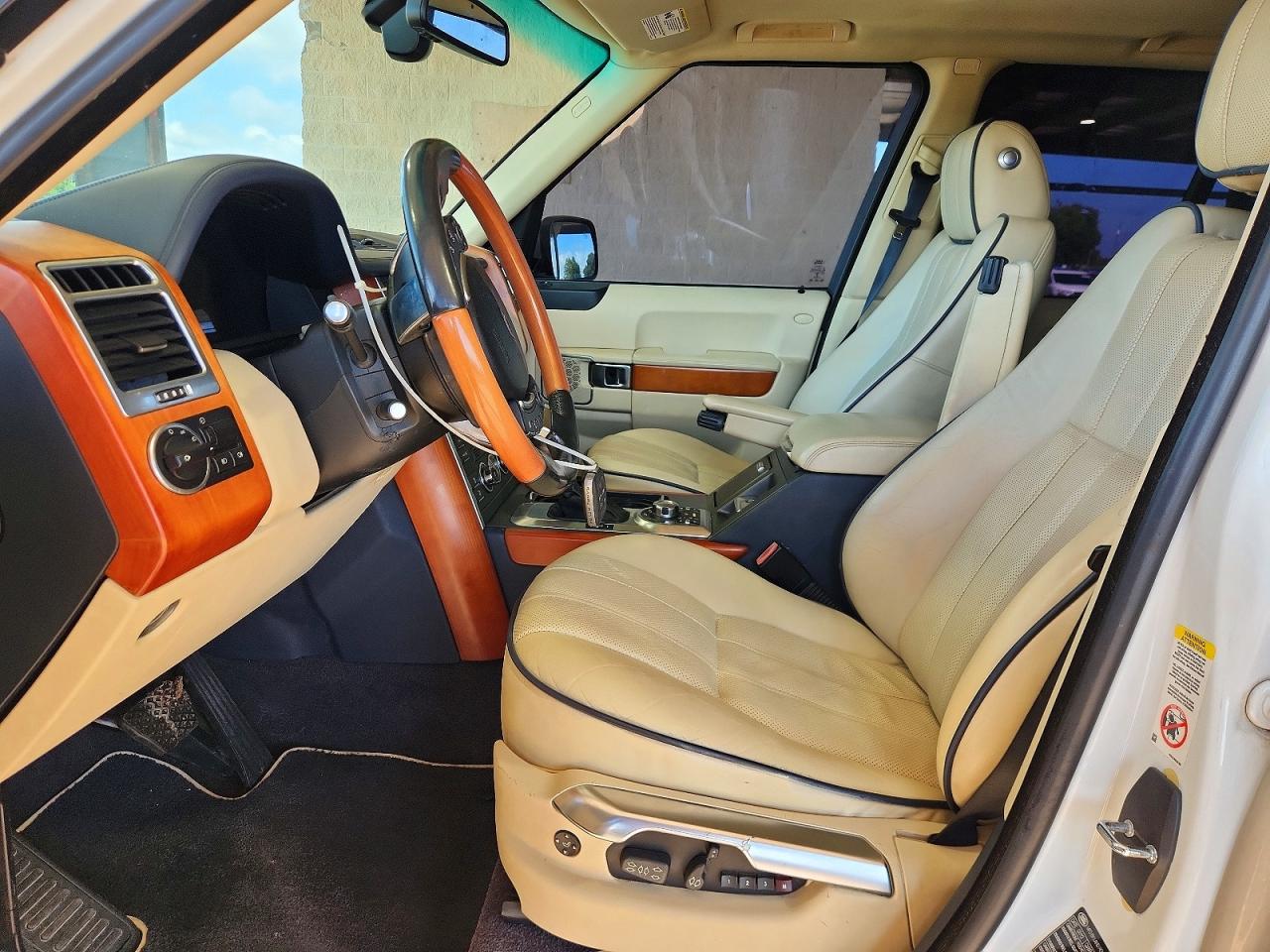 2012 Land Rover Range Rover Hse Luxury White vin: SALMF1D48CA392025