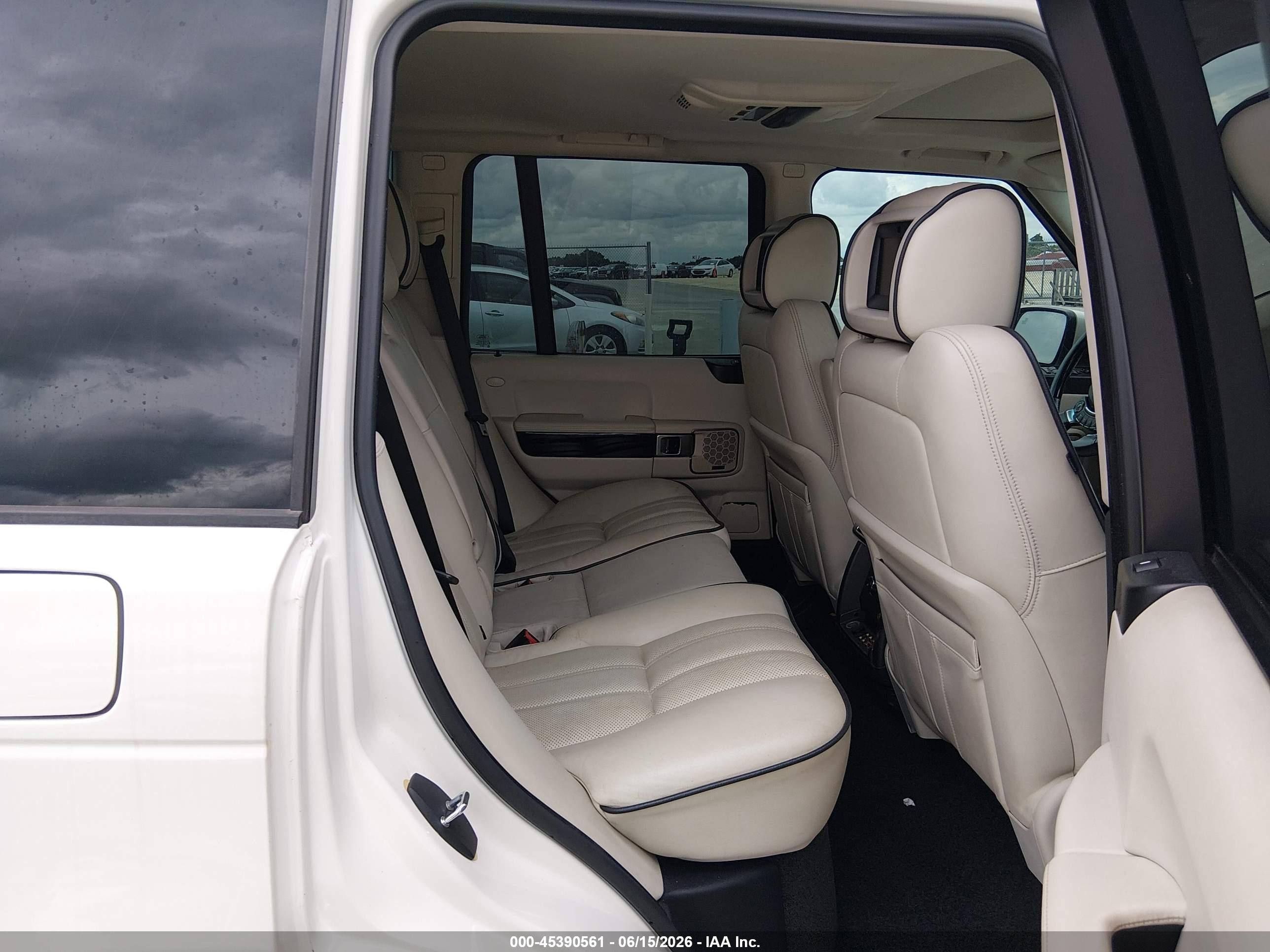 2010 Land Rover Range Rover Supercharged White vin: SALMF1E40AA313359