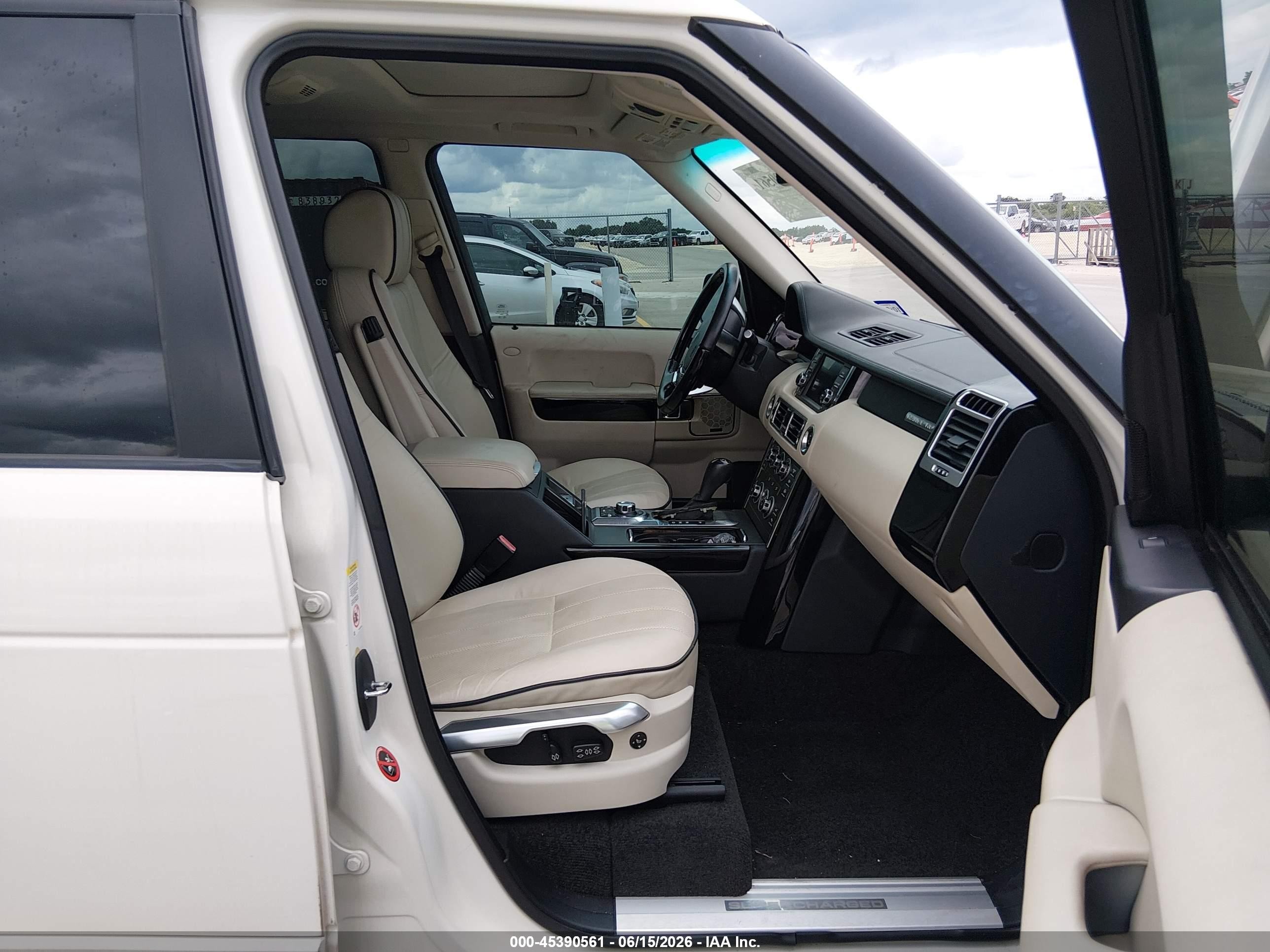 2010 Land Rover Range Rover Supercharged White vin: SALMF1E40AA313359