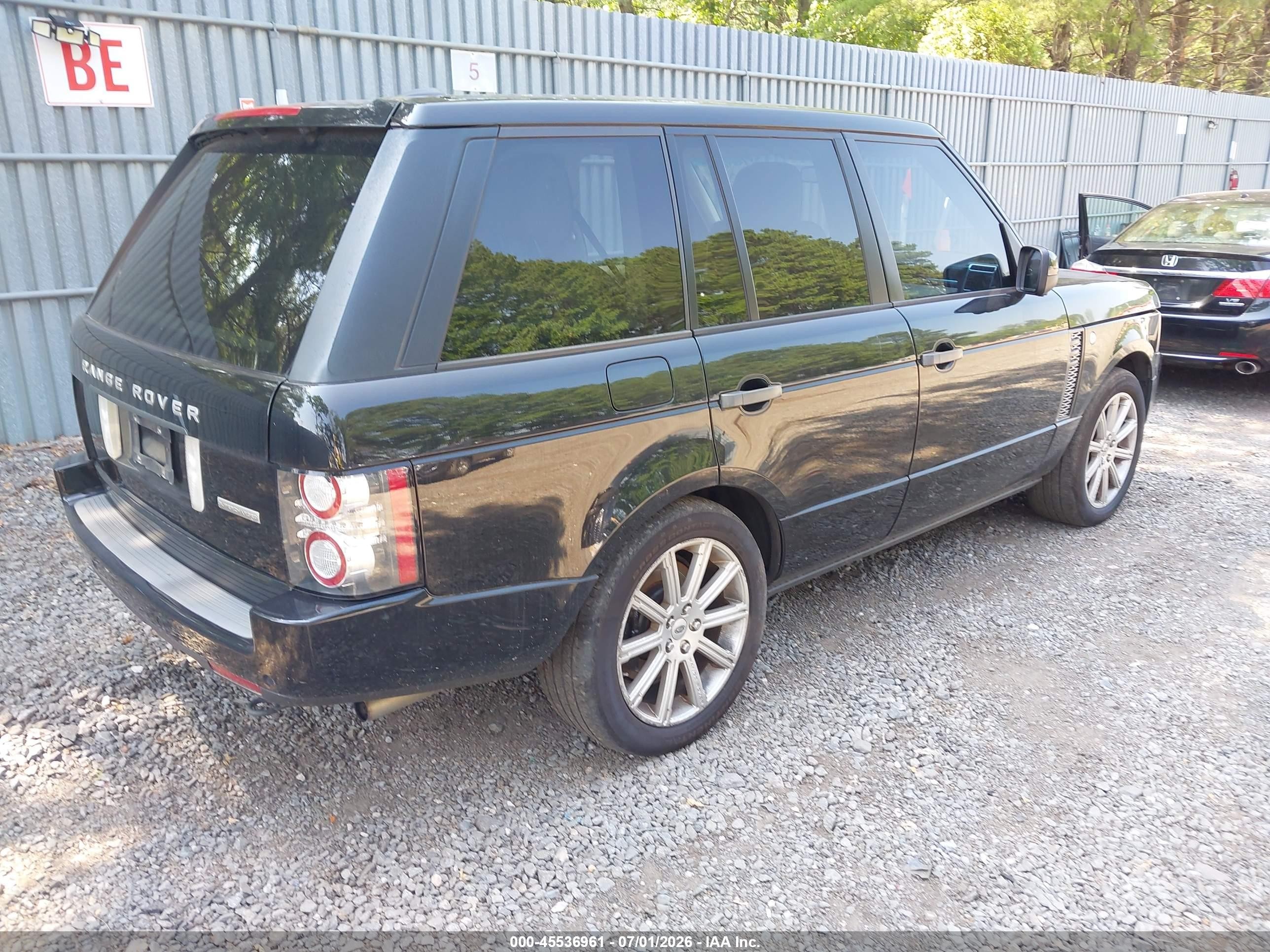 2011 Land Rover Range Rover Supercharged Black vin: SALMF1E41BA332021