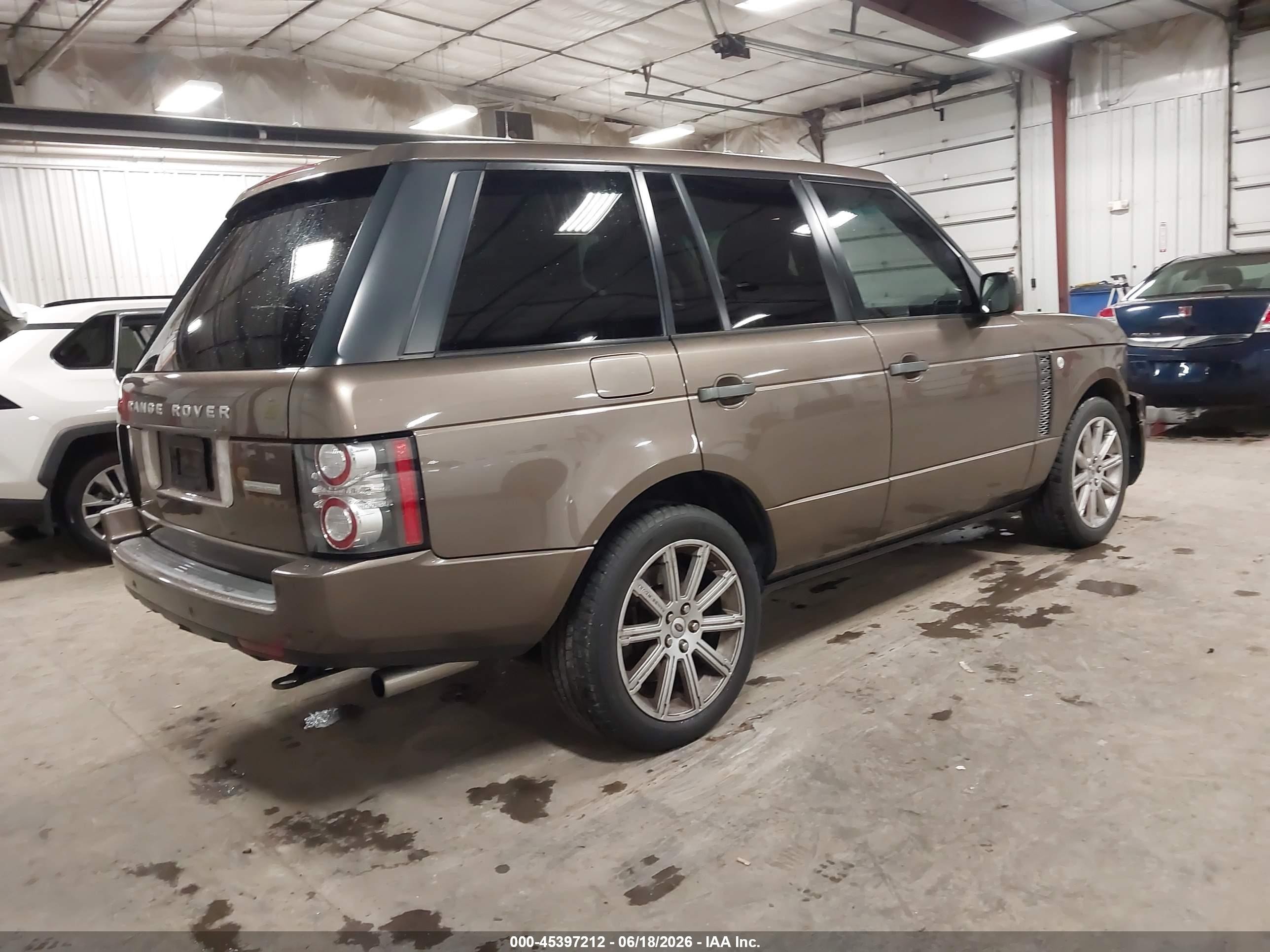2010 Land Rover Range Rover Supercharged Tan vin: SALMF1E45AA309176