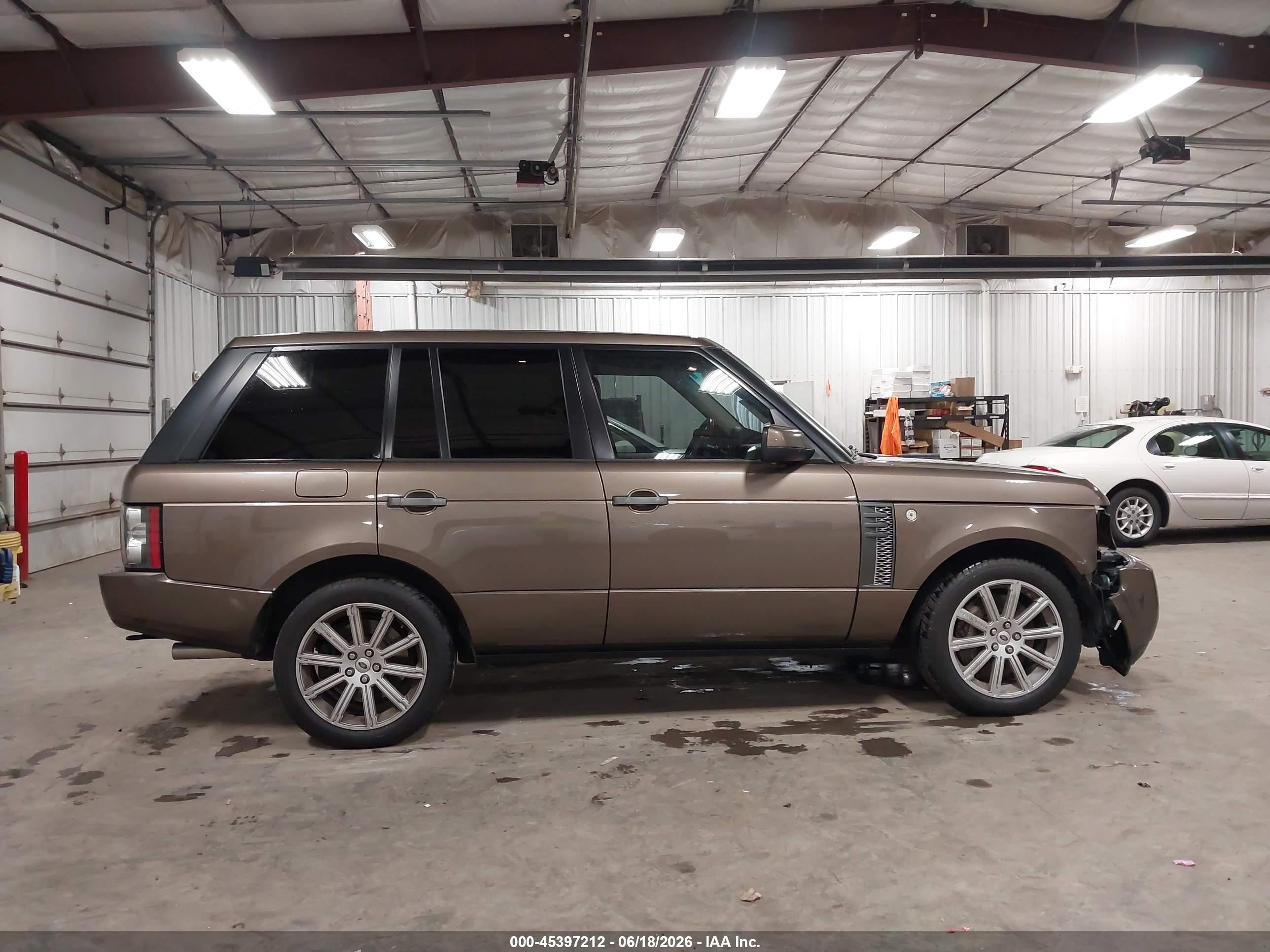 2010 Land Rover Range Rover Supercharged Tan vin: SALMF1E45AA309176