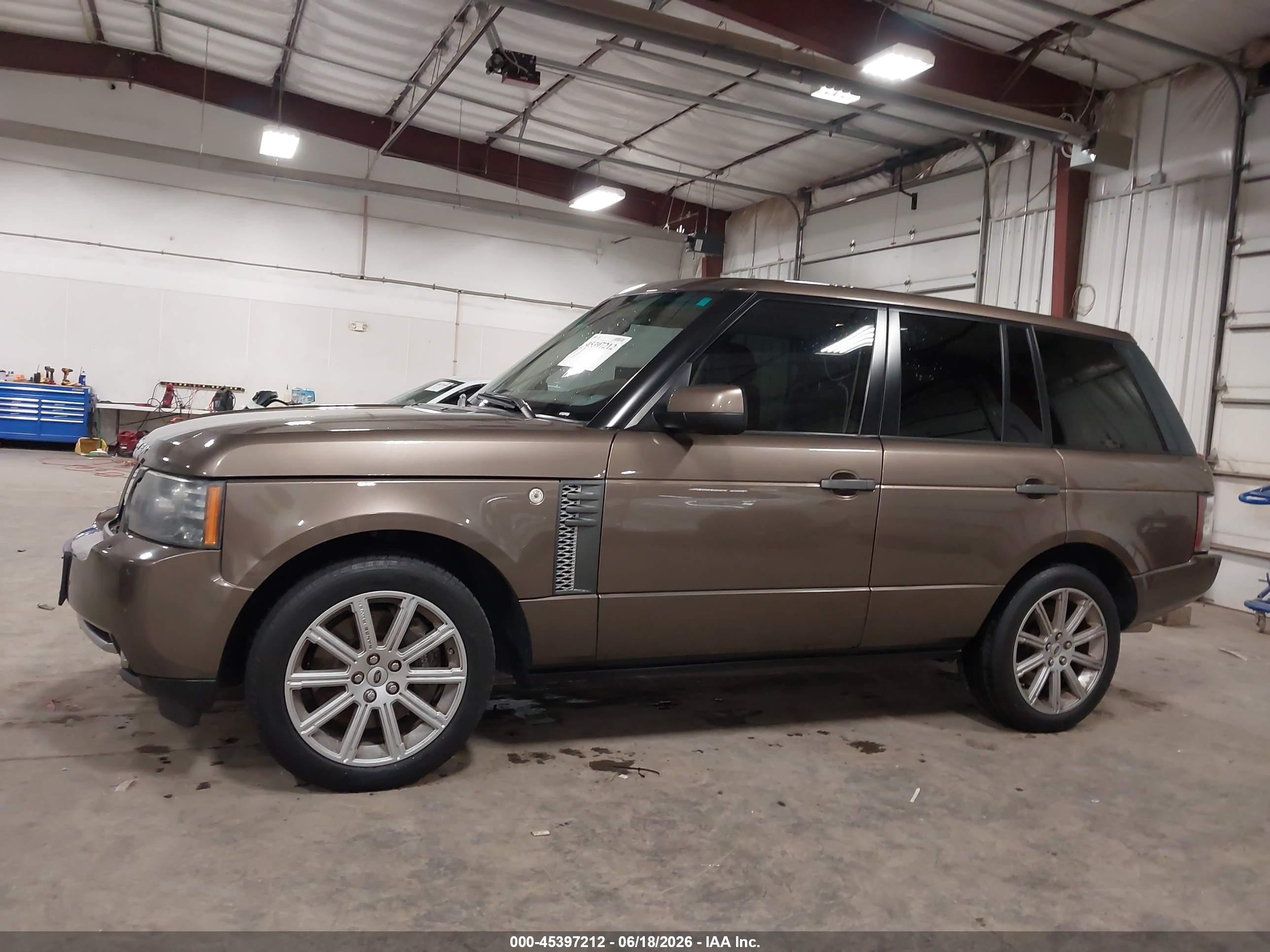 2010 Land Rover Range Rover Supercharged Tan vin: SALMF1E45AA309176