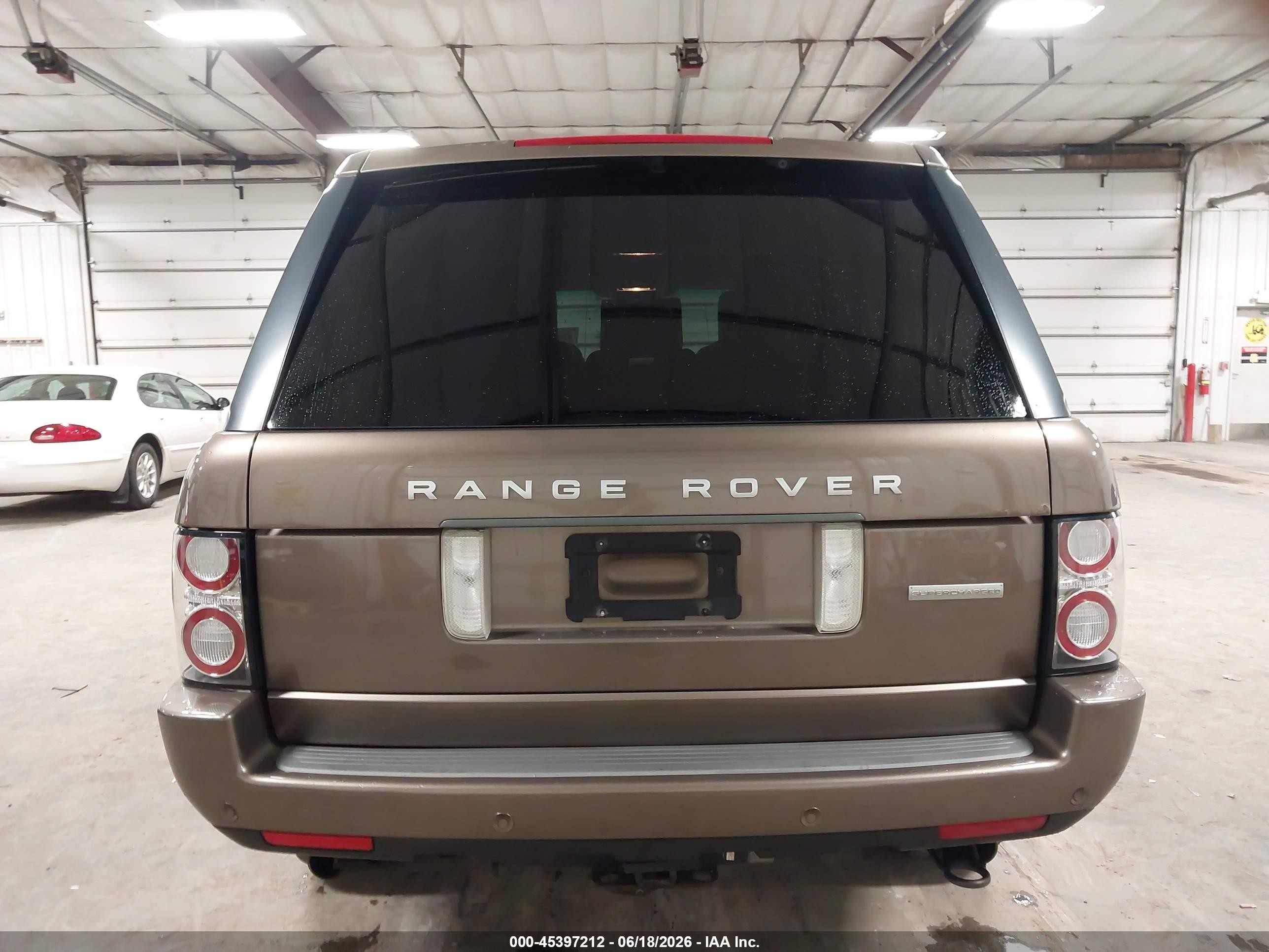 2010 Land Rover Range Rover Supercharged Tan vin: SALMF1E45AA309176