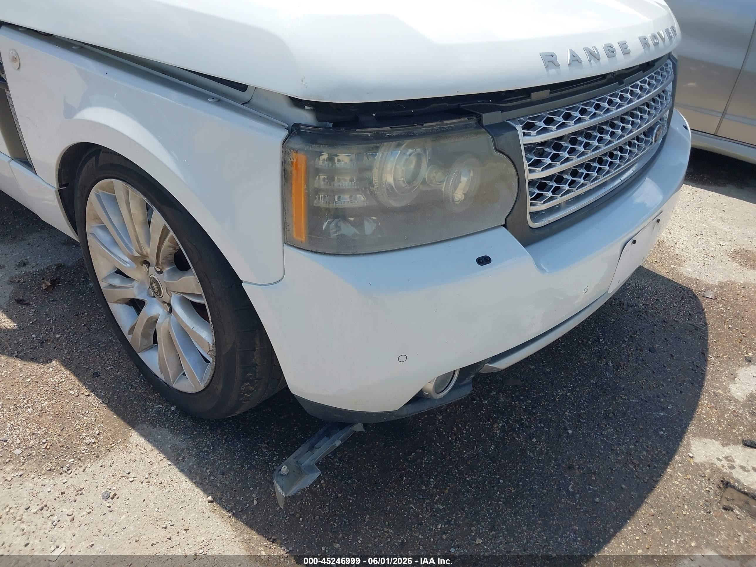 2011 Land Rover Range Rover Supercharged White vin: SALMF1E48BA333859