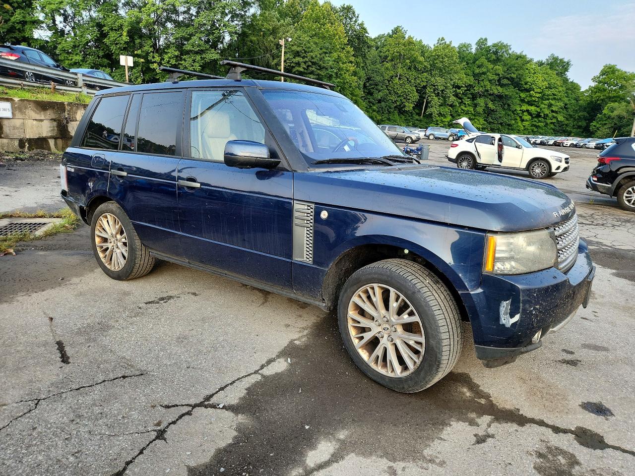 2011 Land Rover Range Rover Autobiography Blue vin: SALMP1E43BA330705