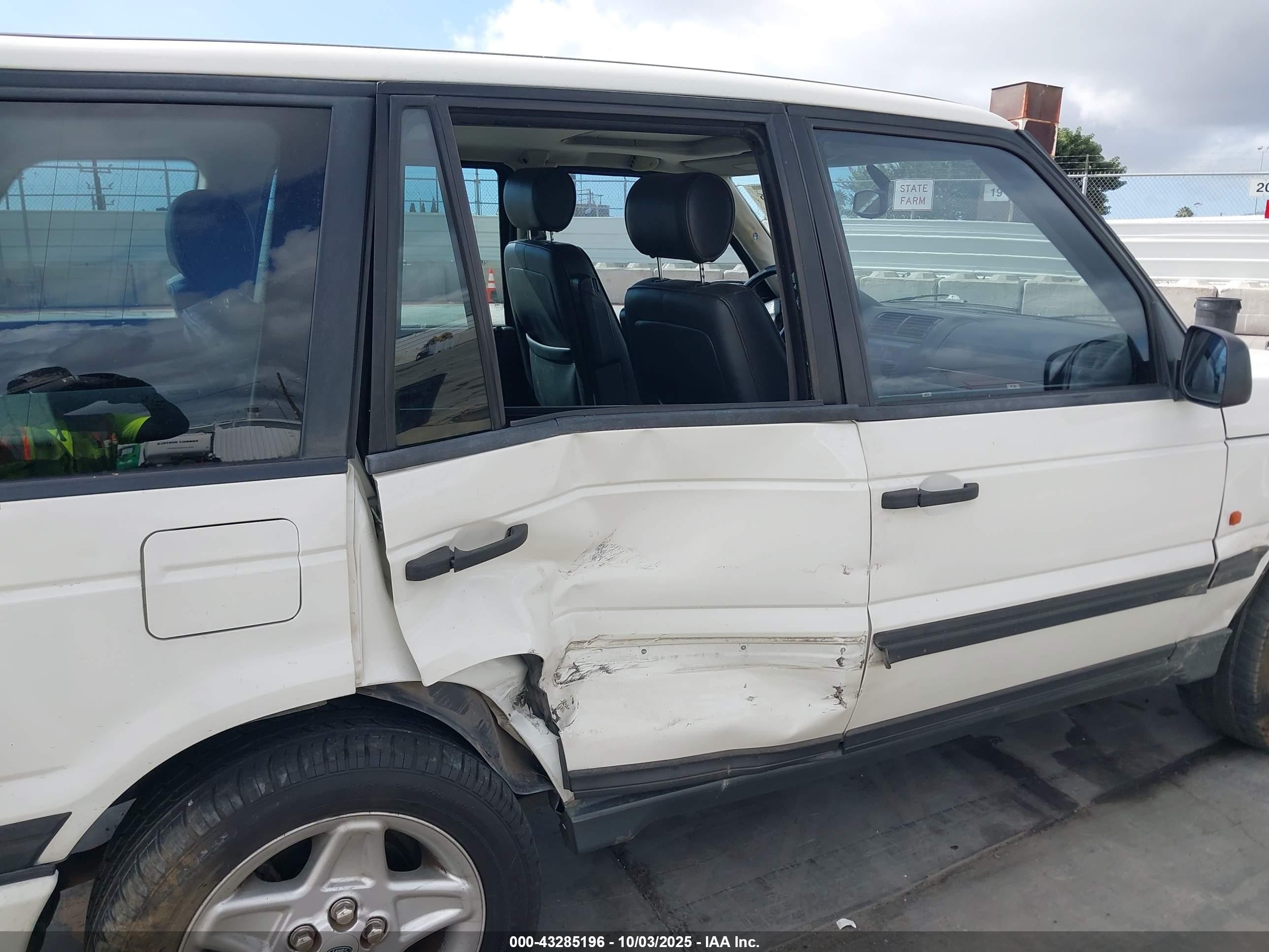 1999 Land Rover Range Rover 4.0/4.0 Se/4.0s White vin: SALPA1245XA406791