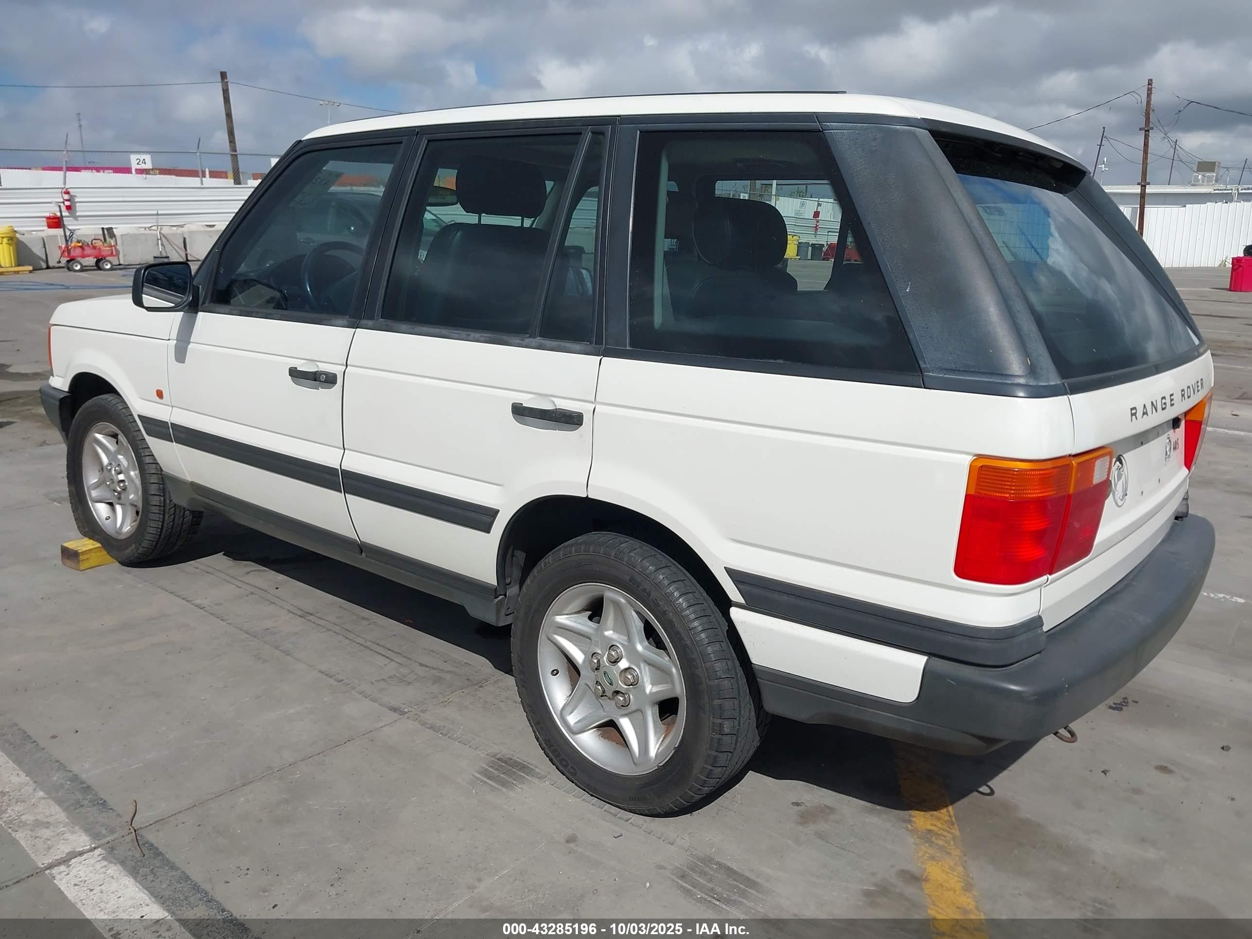 1999 Land Rover Range Rover 4.0/4.0 Se/4.0s White vin: SALPA1245XA406791