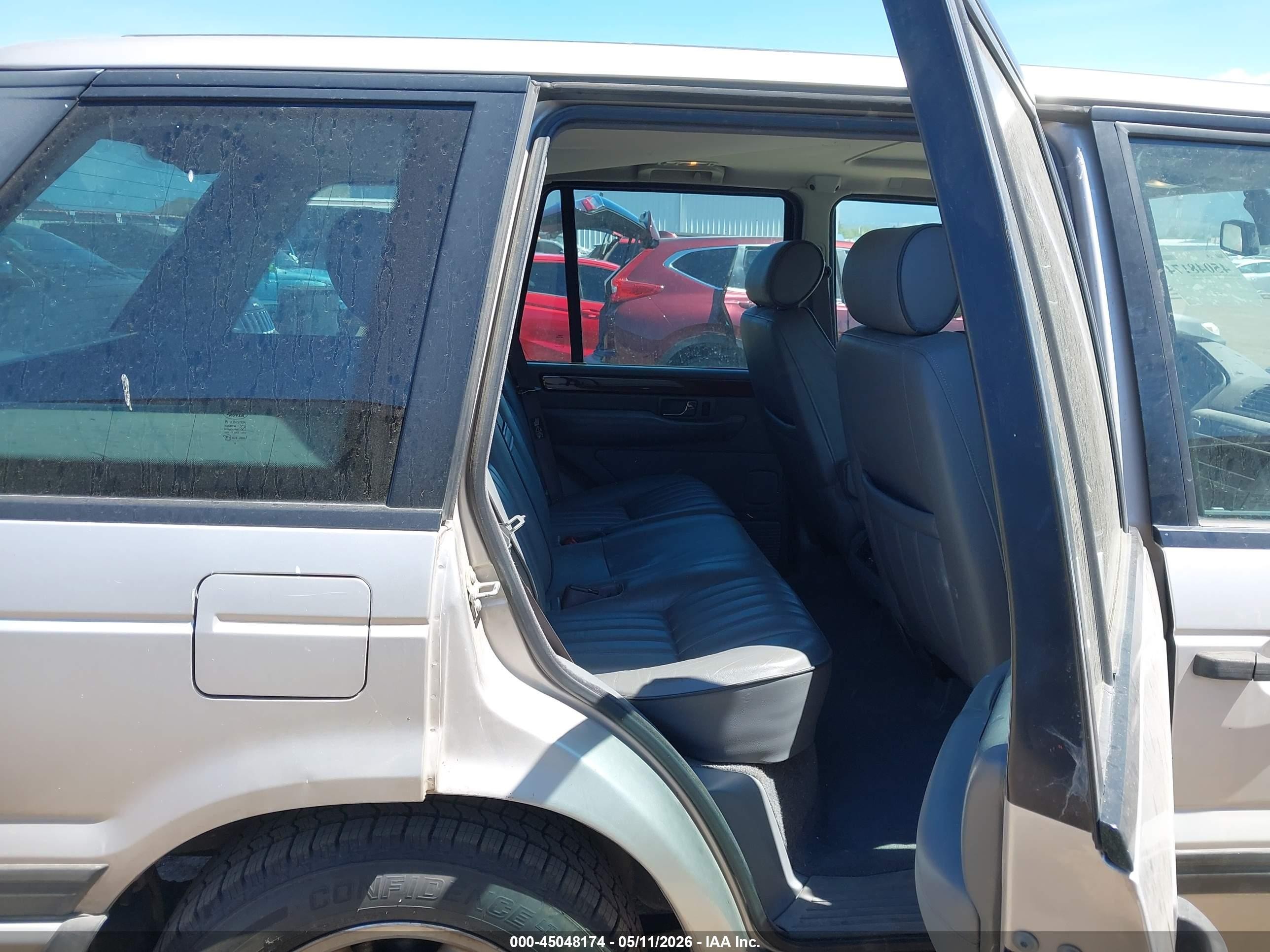 2000 Land Rover Range Rover 4.6 Hse Silver vin: SALPV1642YA441496