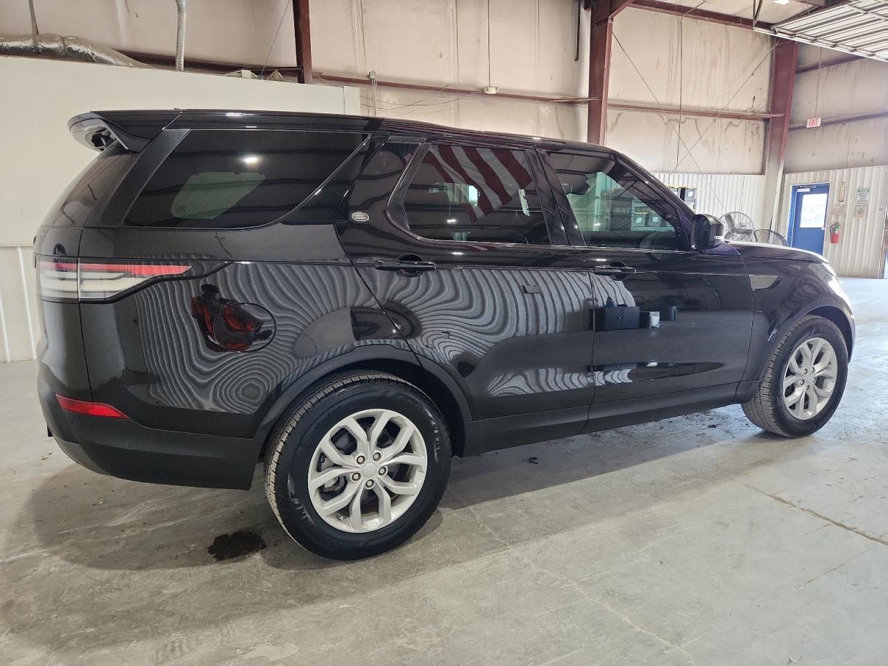 2018 Land Rover Discovery Se Black vin: SALRG2RK5JA052943