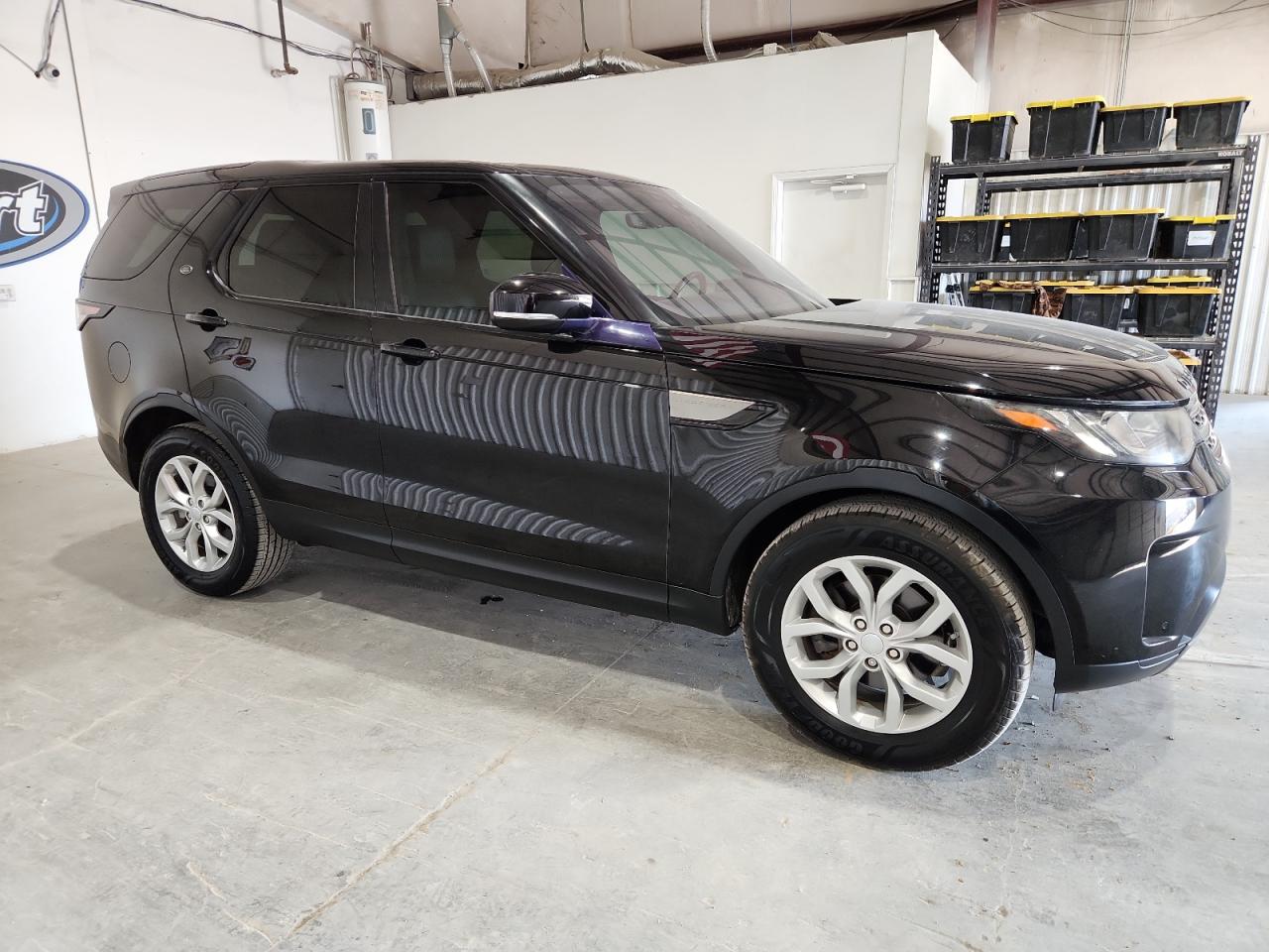 2018 Land Rover Discovery Se Black vin: SALRG2RK5JA052943