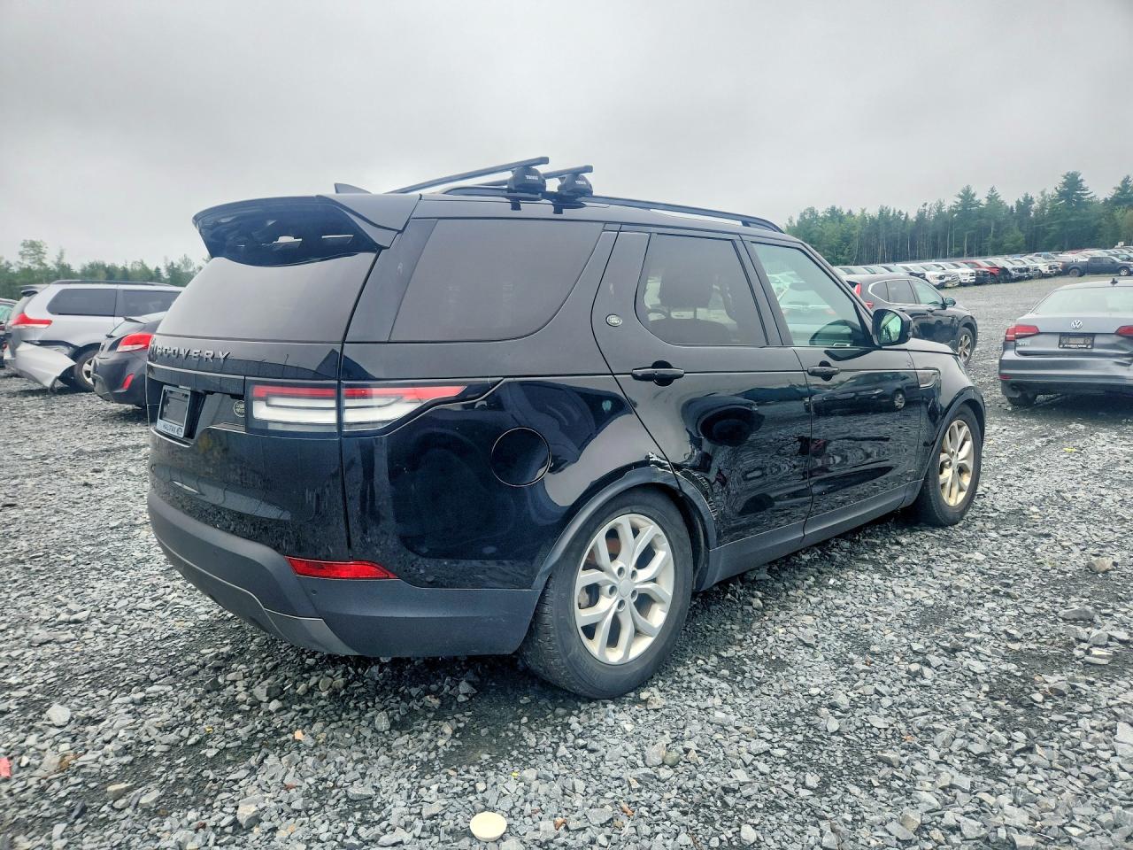 2018 Land Rover Discovery Se Black vin: SALRG2RK9JA052363