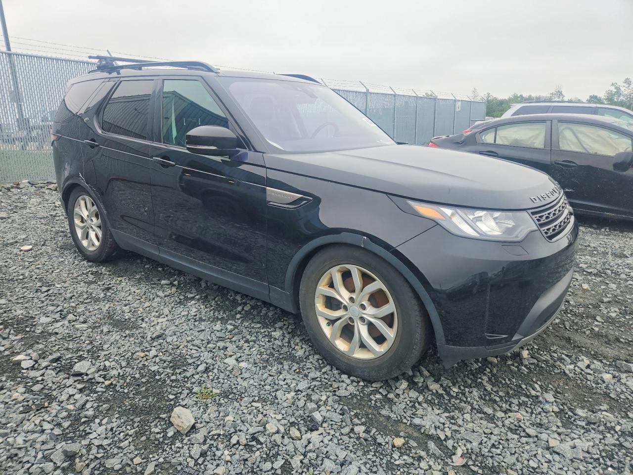 2018 Land Rover Discovery Se Black vin: SALRG2RK9JA052363