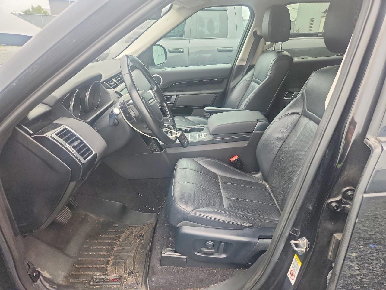 2018 Land Rover Discovery Se Black vin: SALRG2RK9JA052363