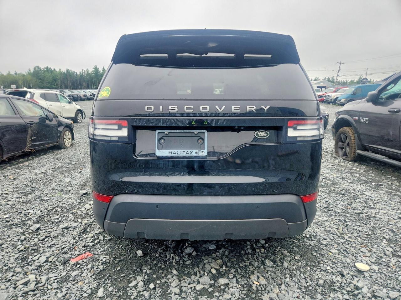 2018 Land Rover Discovery Se Black vin: SALRG2RK9JA052363
