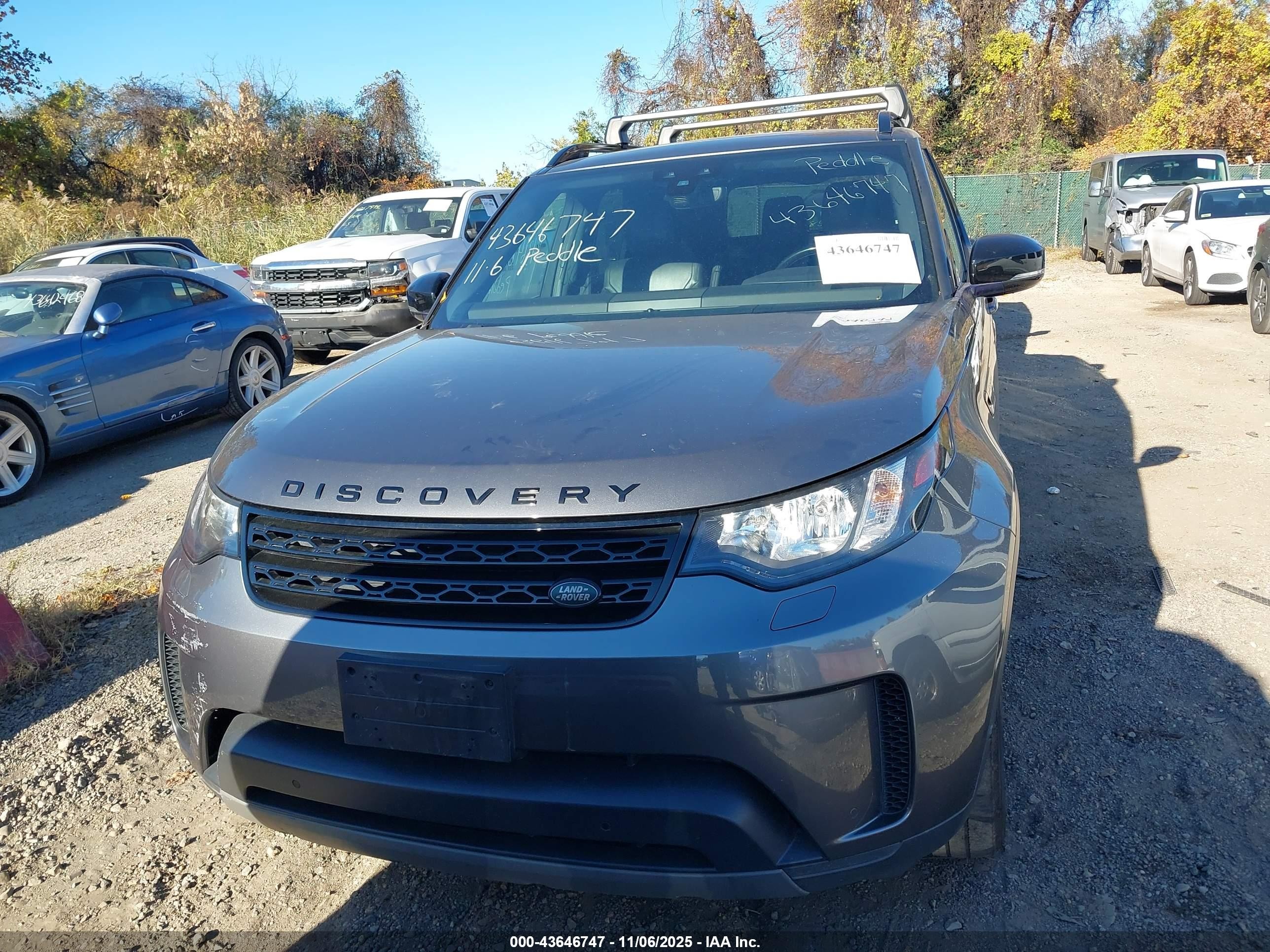 2018 Land Rover Discovery Se Gray vin: SALRG2RV0JA075413