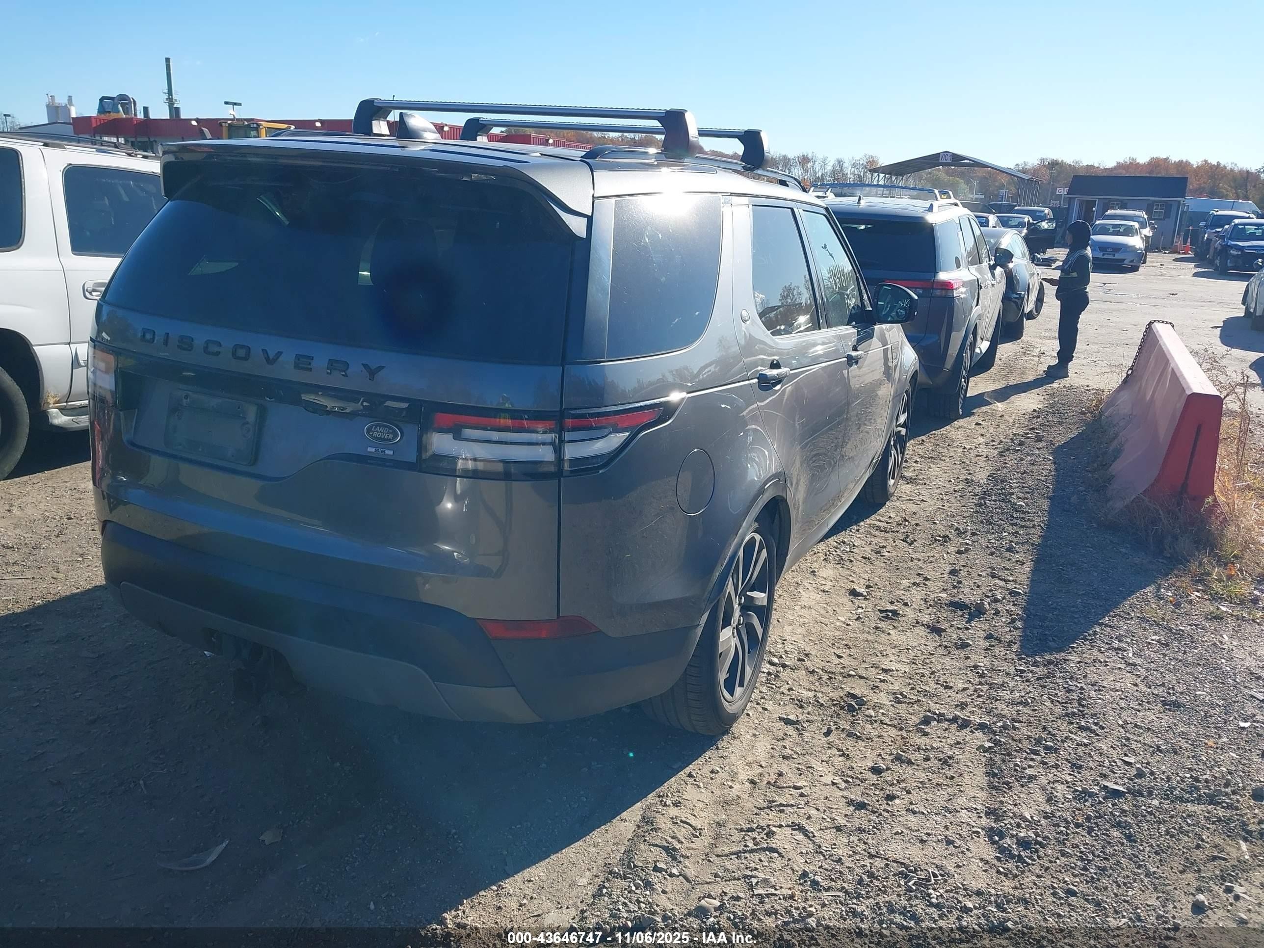 2018 Land Rover Discovery Se Gray vin: SALRG2RV0JA075413