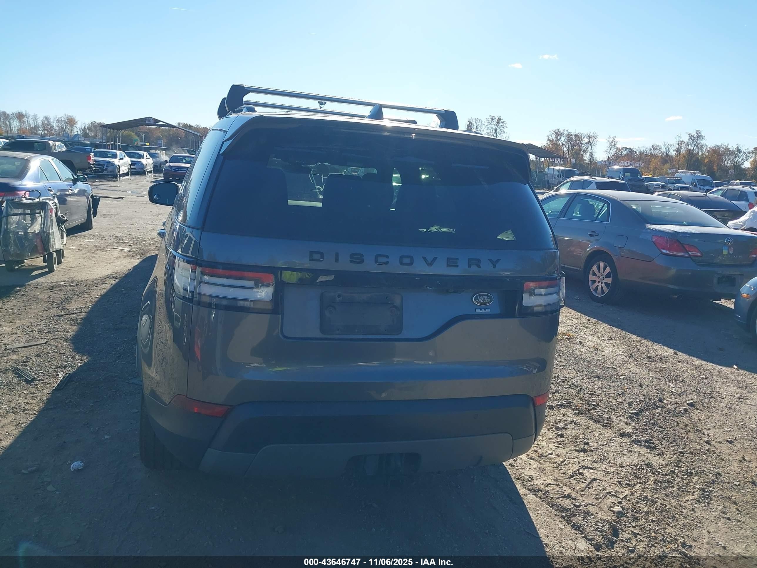 2018 Land Rover Discovery Se Gray vin: SALRG2RV0JA075413