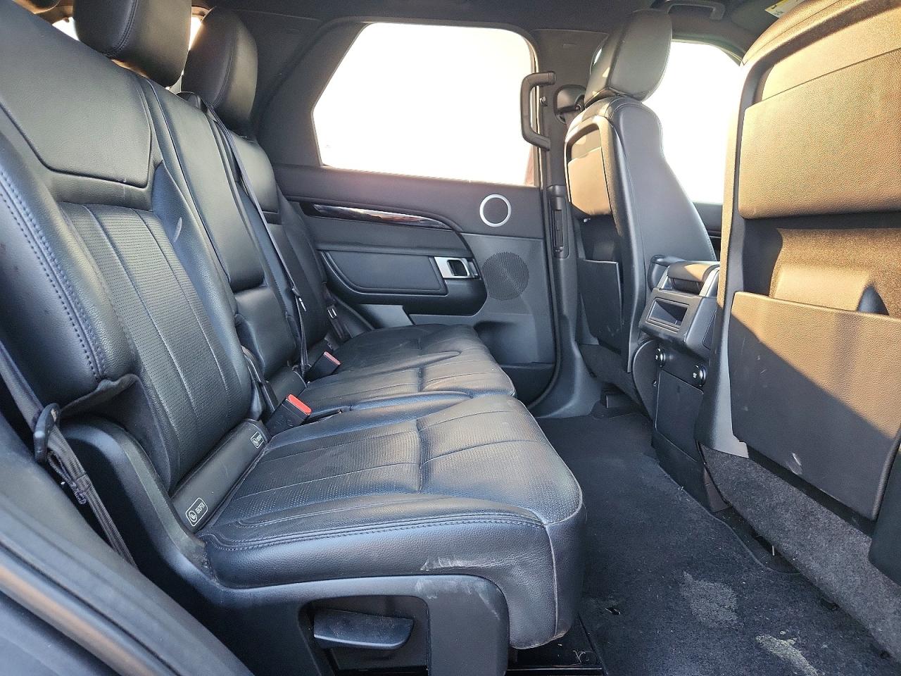 2019 Land Rover Discovery Se Gray vin: SALRG2RV0K2400654