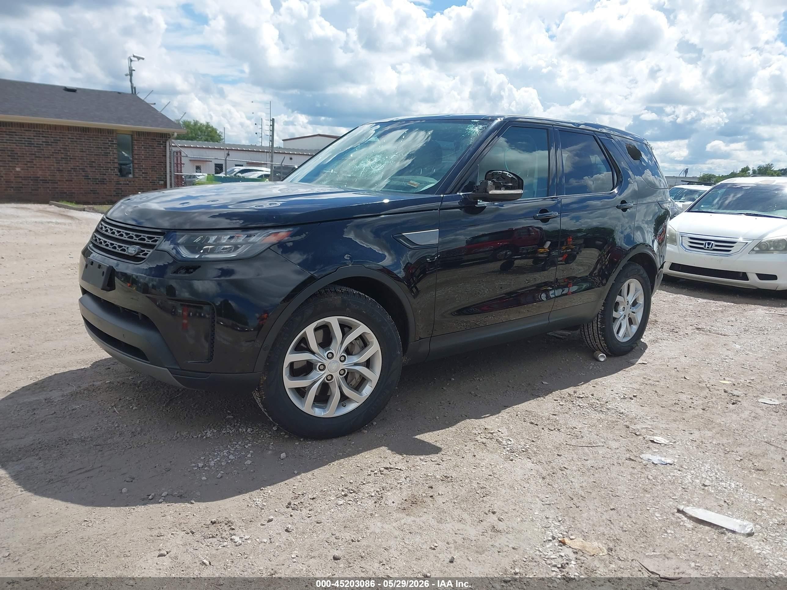 2020 Land Rover Discovery Se Black vin: SALRG2RV2L2428733