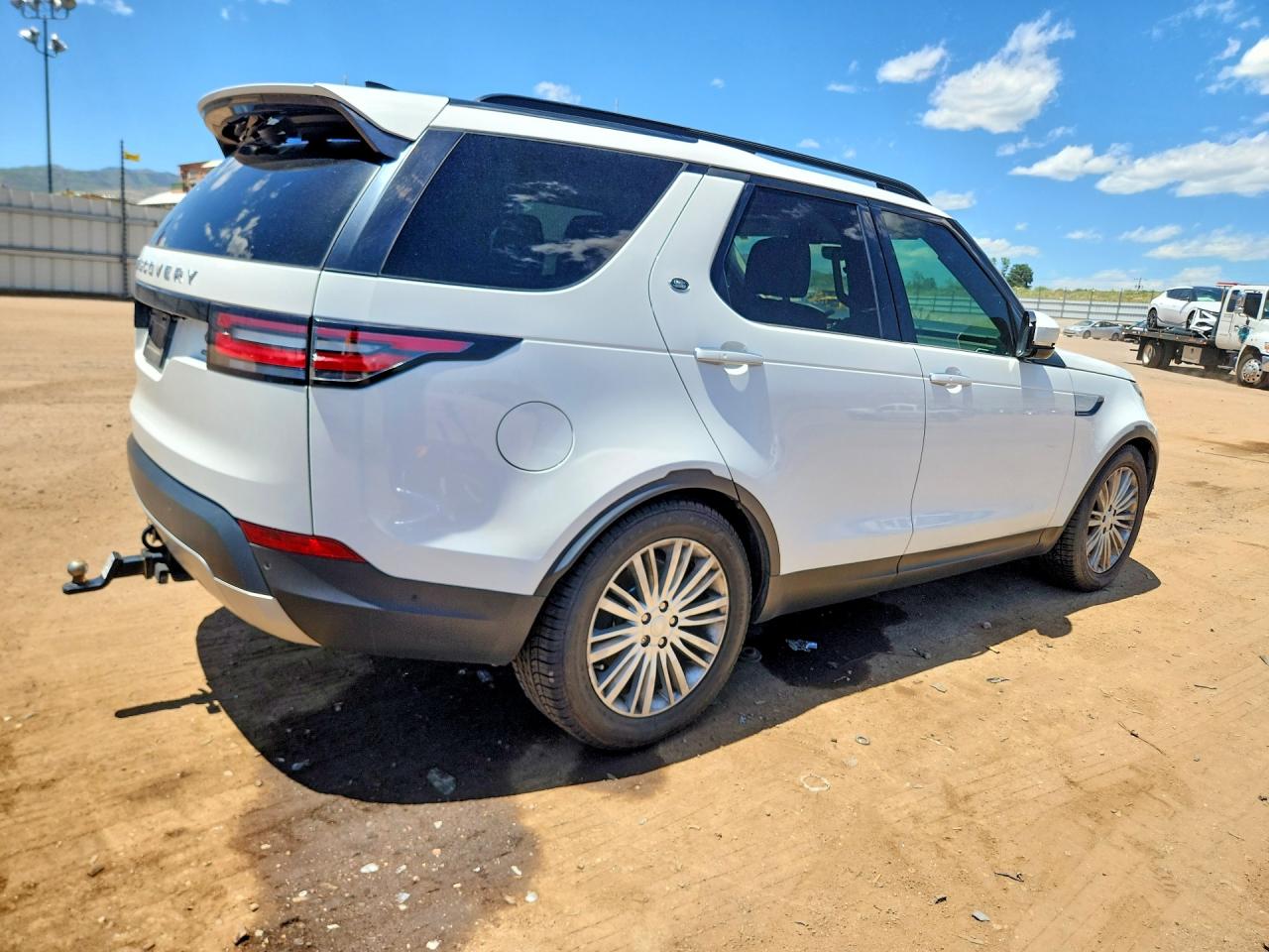 2017 Land Rover Discovery Hse Luxury White vin: SALRHBBK8HA000174