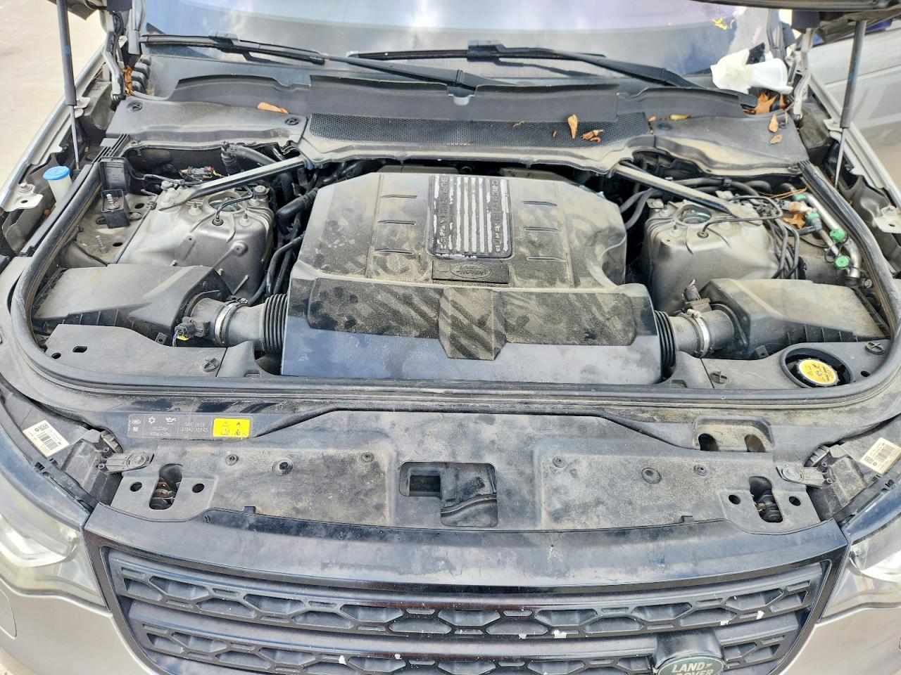 2018 Land Rover Discovery Hse Silver vin: SALRR2RV3JA052251