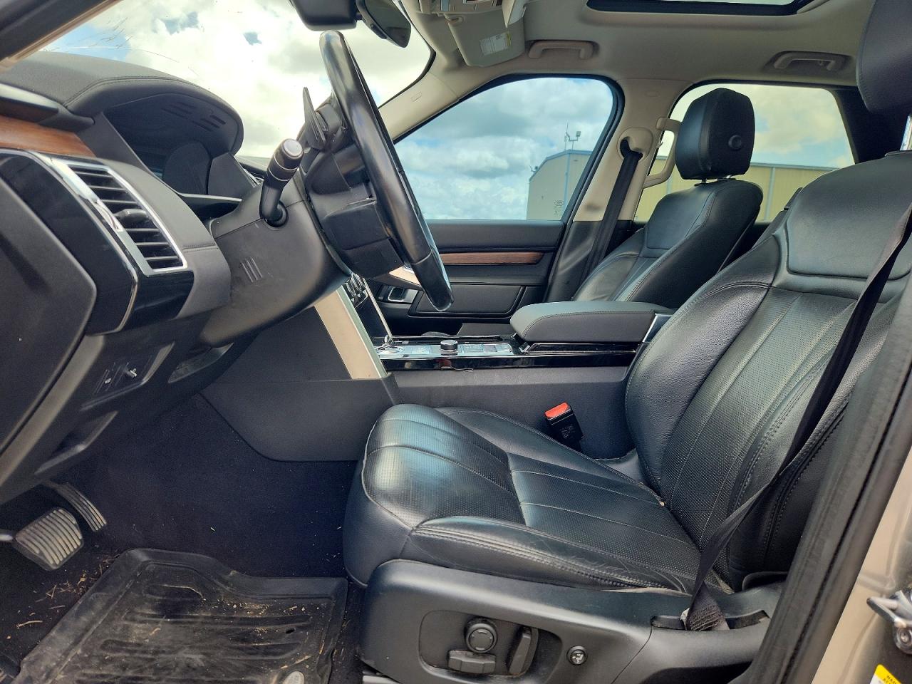 2018 Land Rover Discovery Hse Silver vin: SALRR2RV3JA052251