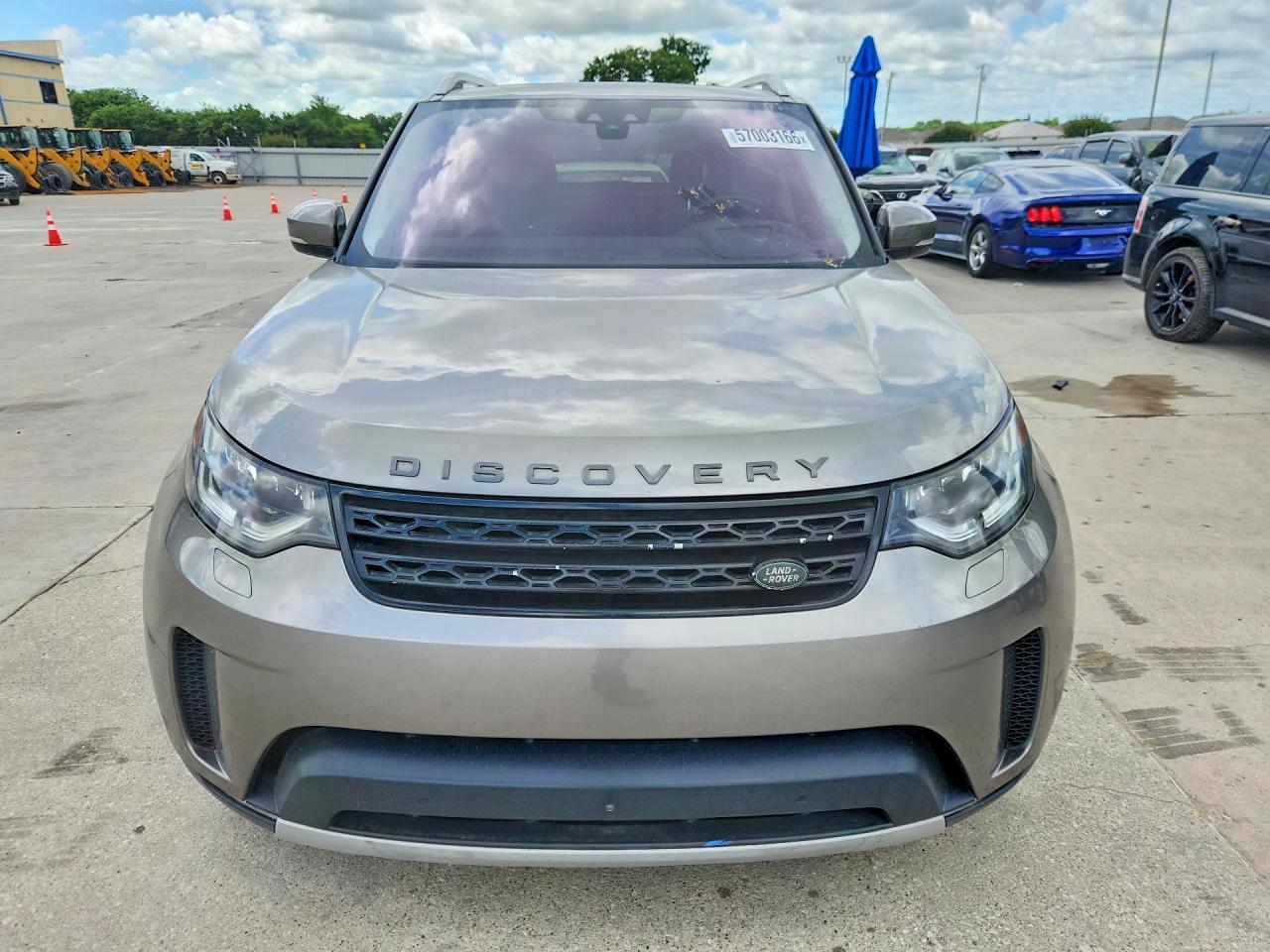 2018 Land Rover Discovery Hse Silver vin: SALRR2RV3JA052251