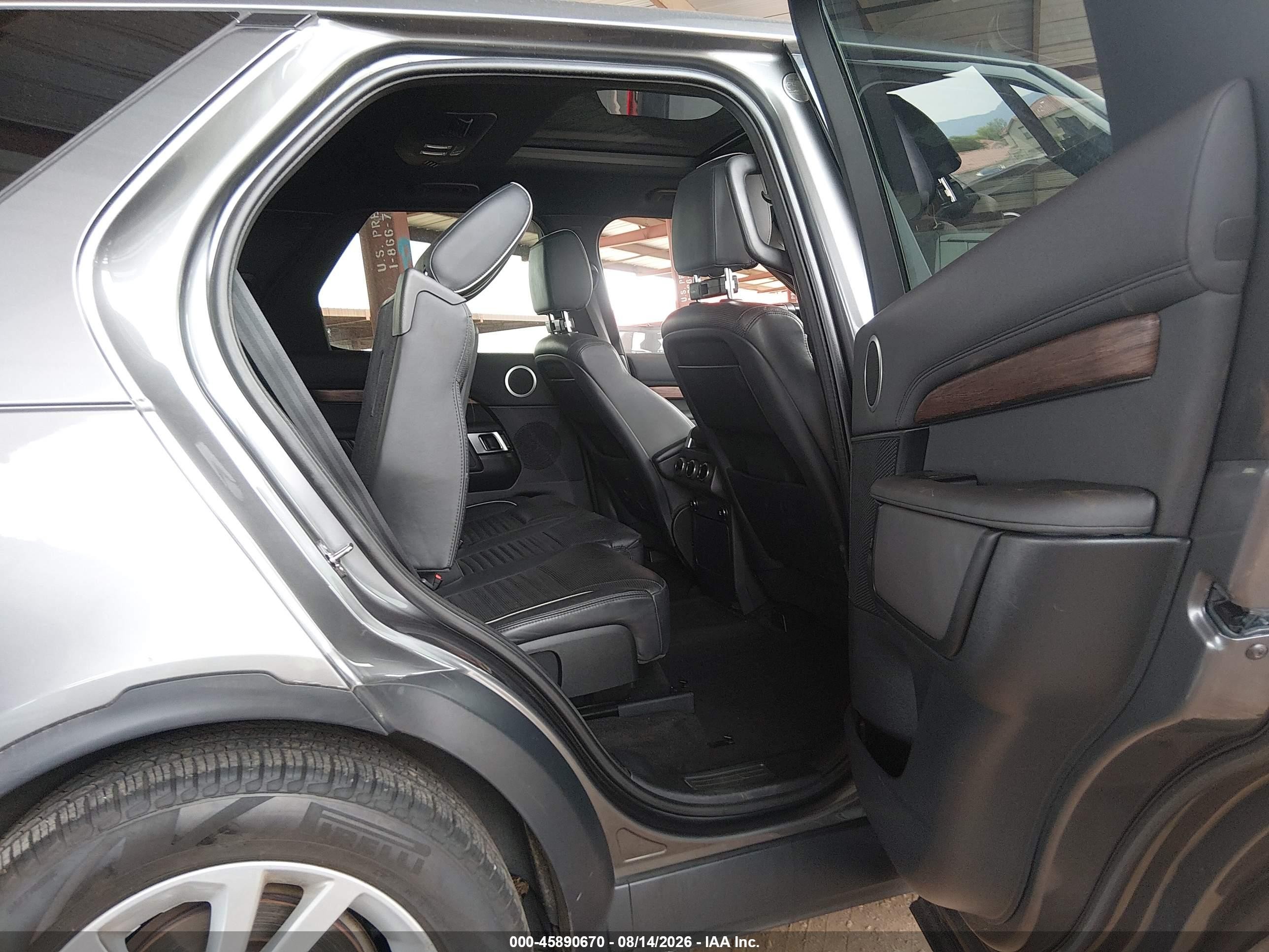 2019 Land Rover Discovery Hse Gray vin: SALRR2RV6K2401835