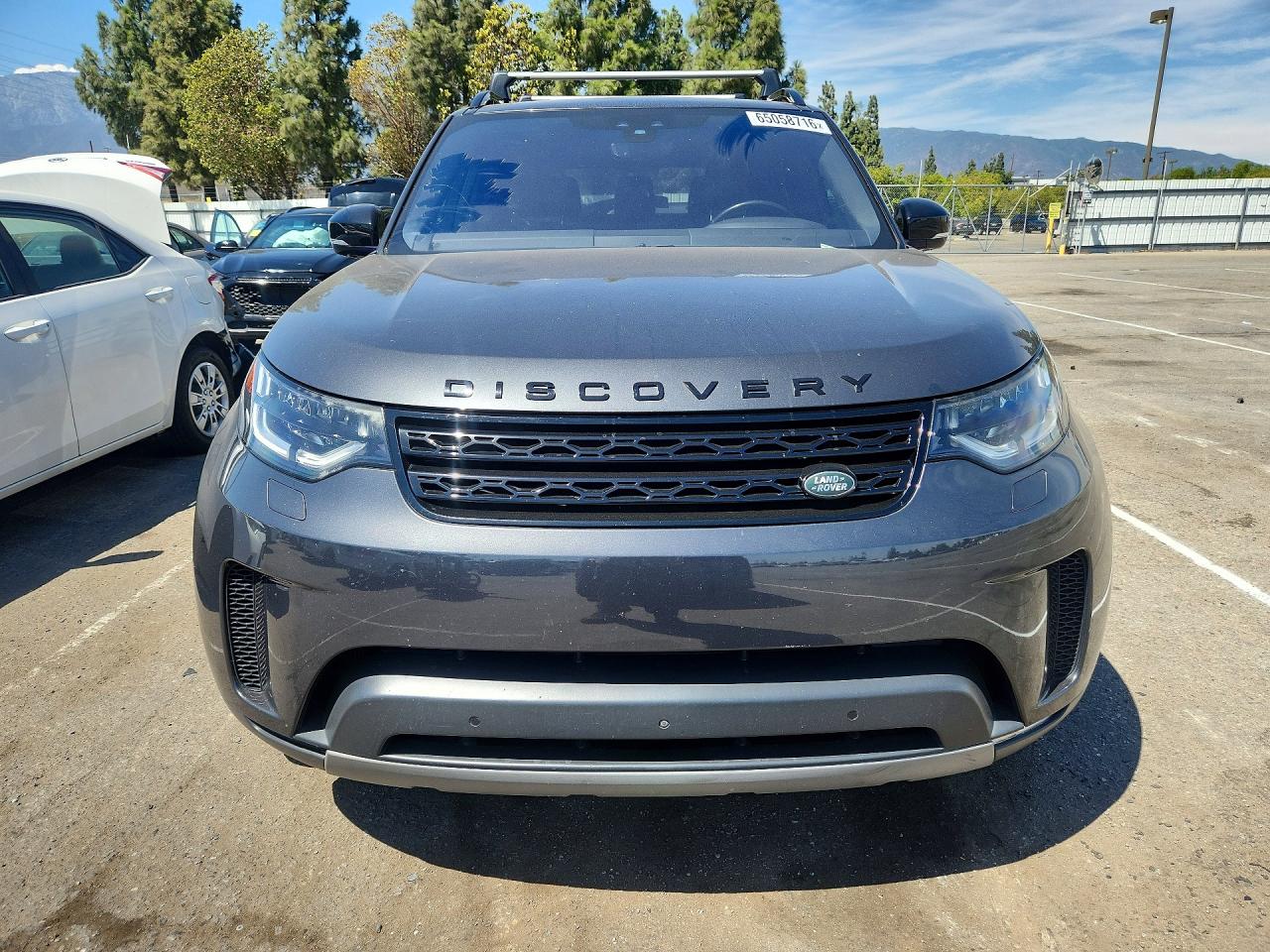 2017 Land Rover Discovery Hse Charcoal vin: SALRRBBK0HA040018