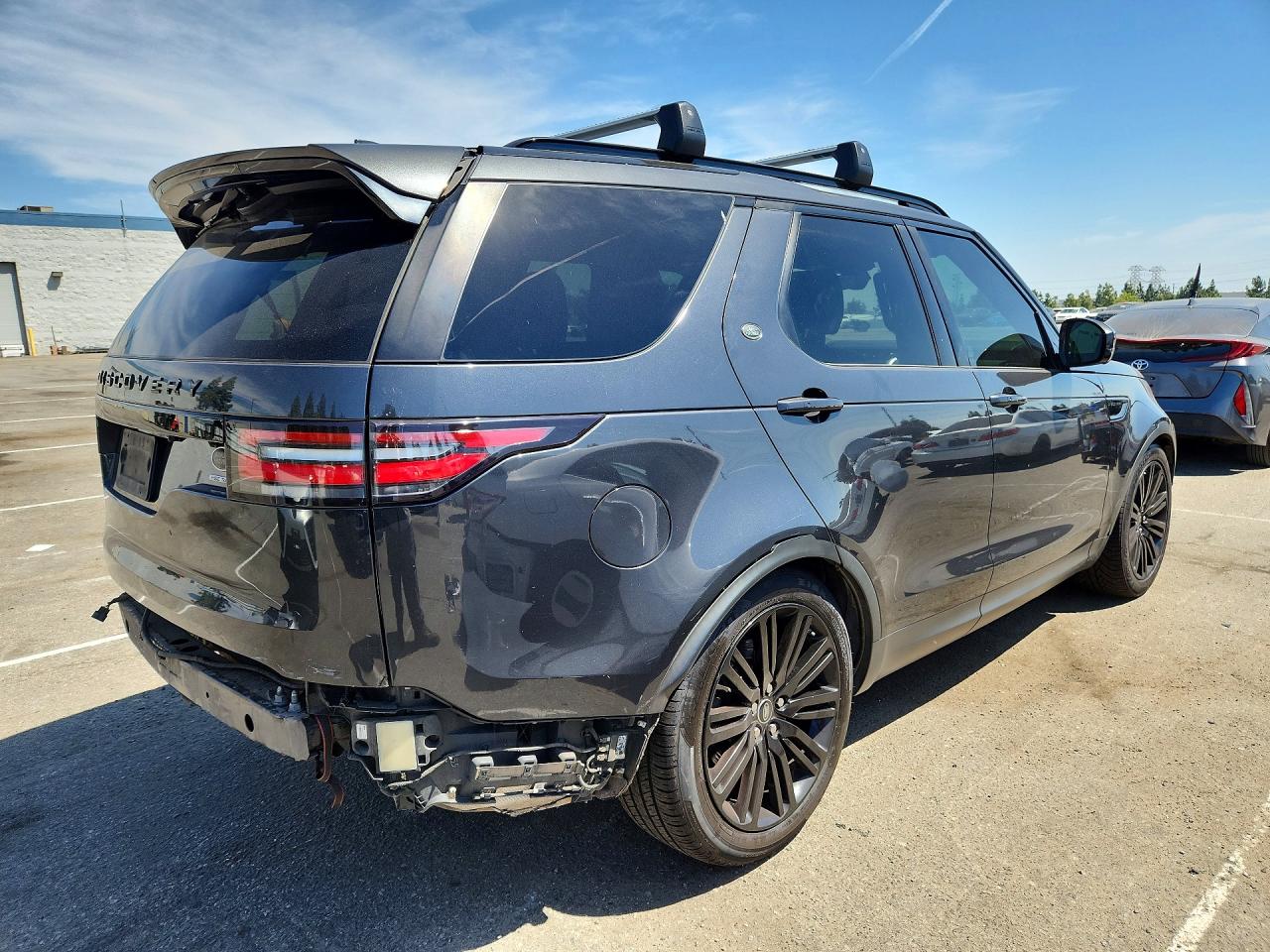 2017 Land Rover Discovery Hse Charcoal vin: SALRRBBK0HA040018
