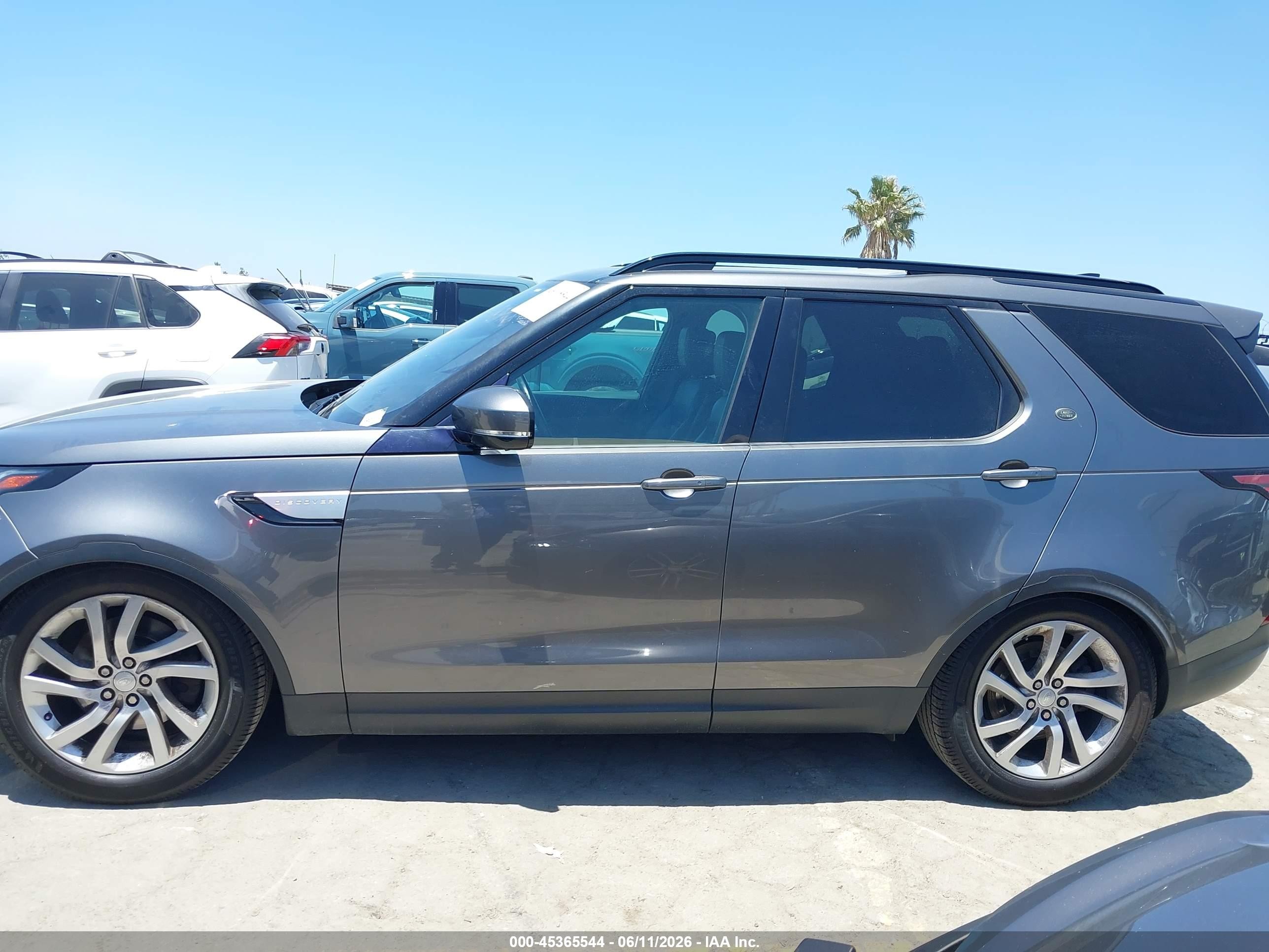 2017 Land Rover Discovery Hse Gray vin: SALRRBBK6HA017374