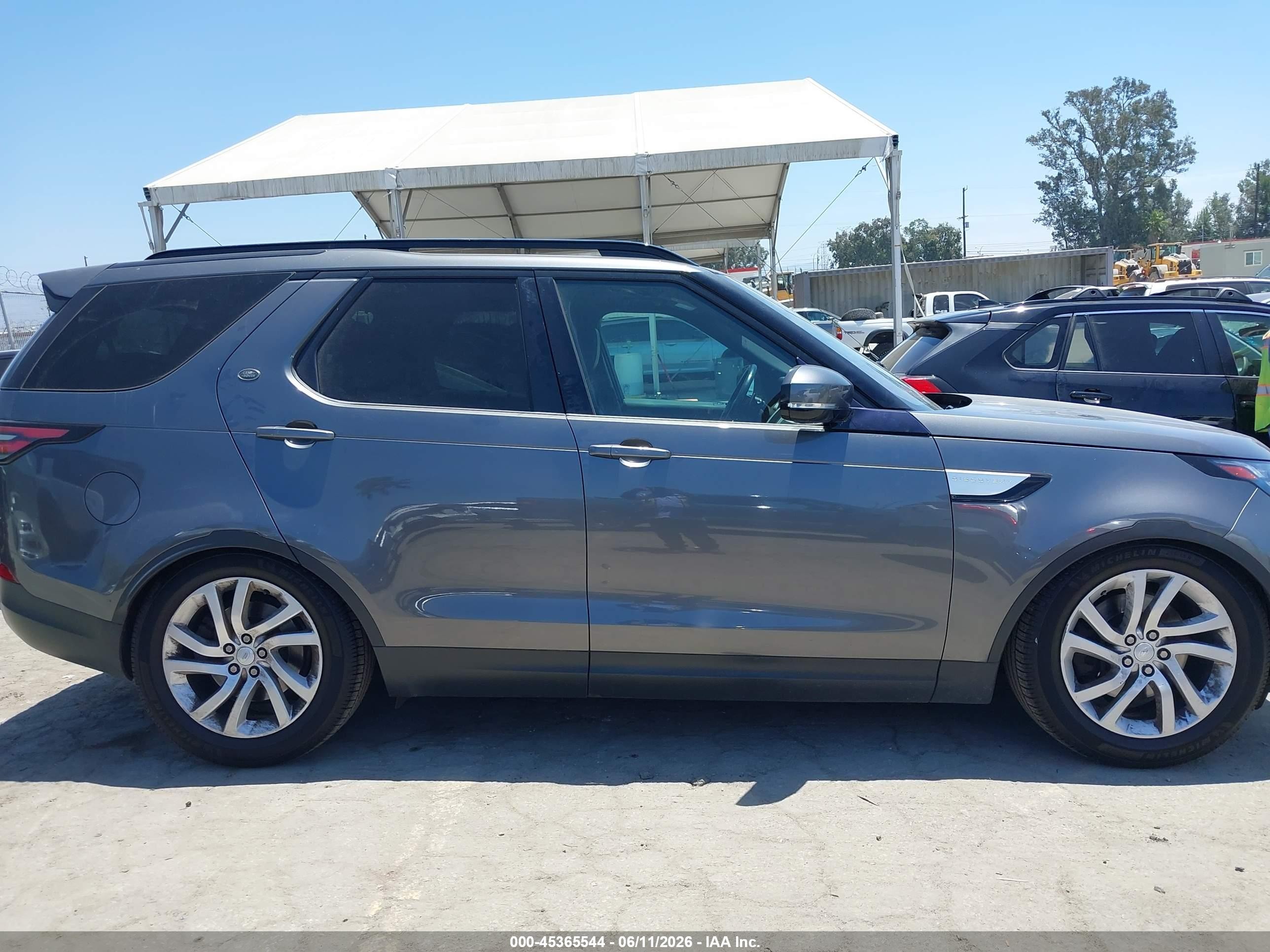 2017 Land Rover Discovery Hse Gray vin: SALRRBBK6HA017374