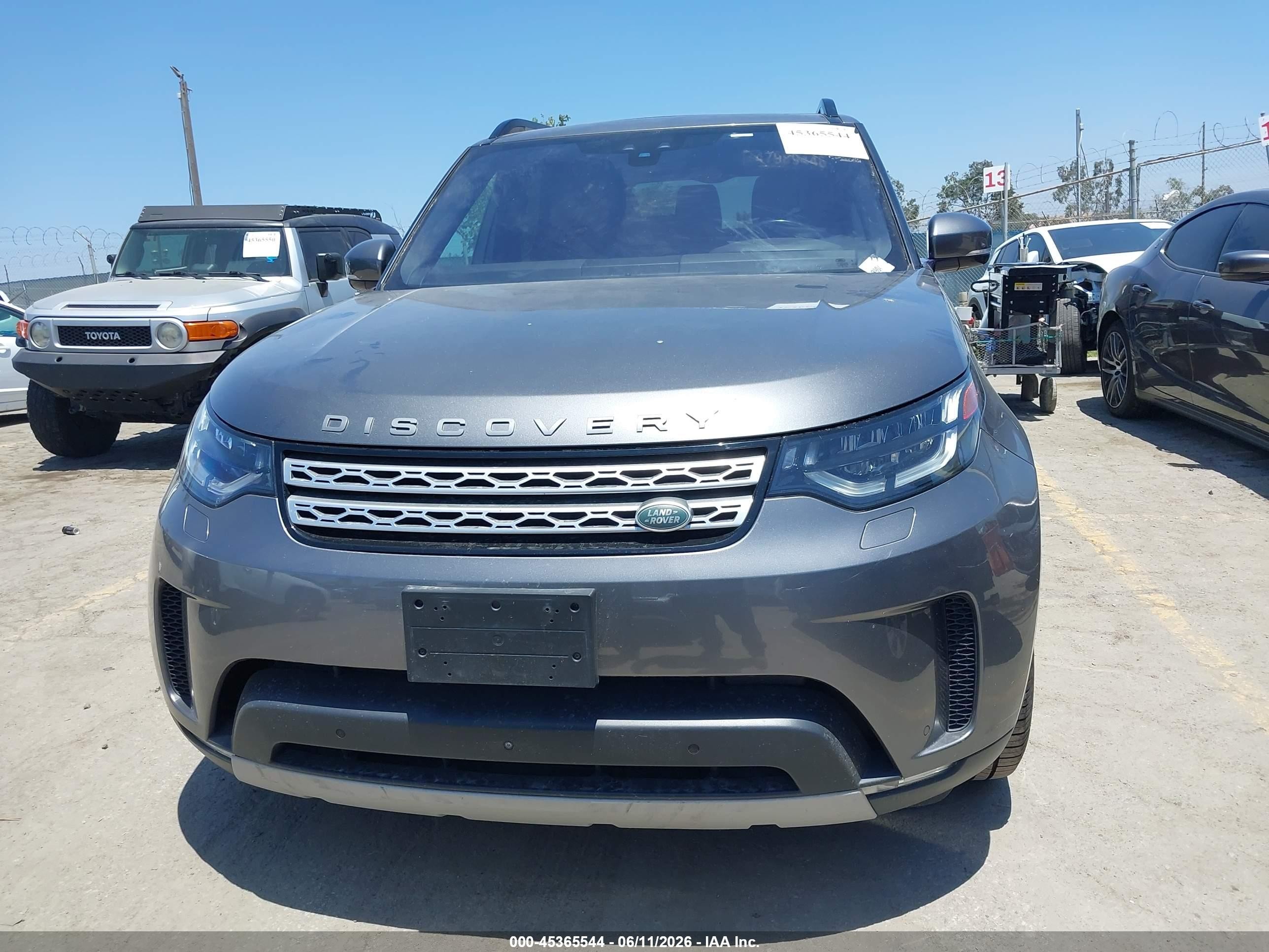 2017 Land Rover Discovery Hse Gray vin: SALRRBBK6HA017374