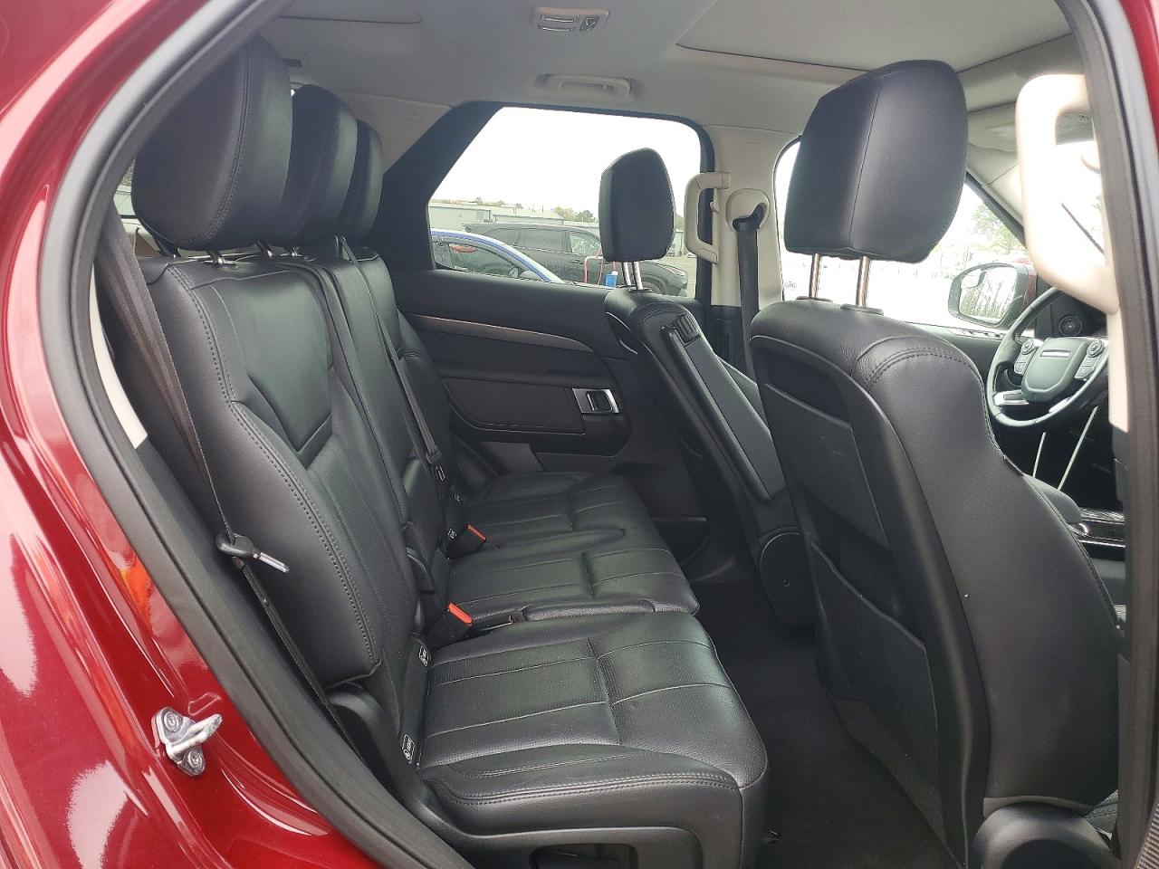 2017 Land Rover Discovery Hse Red vin: SALRRBBV1HA040328