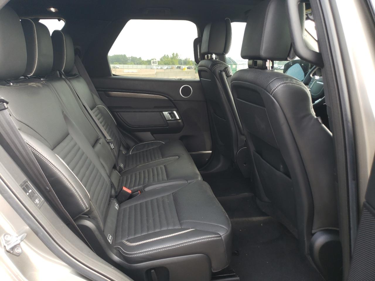 2018 Land Rover Discovery Hse Luxury Gray vin: SALRT2RV5JA055587