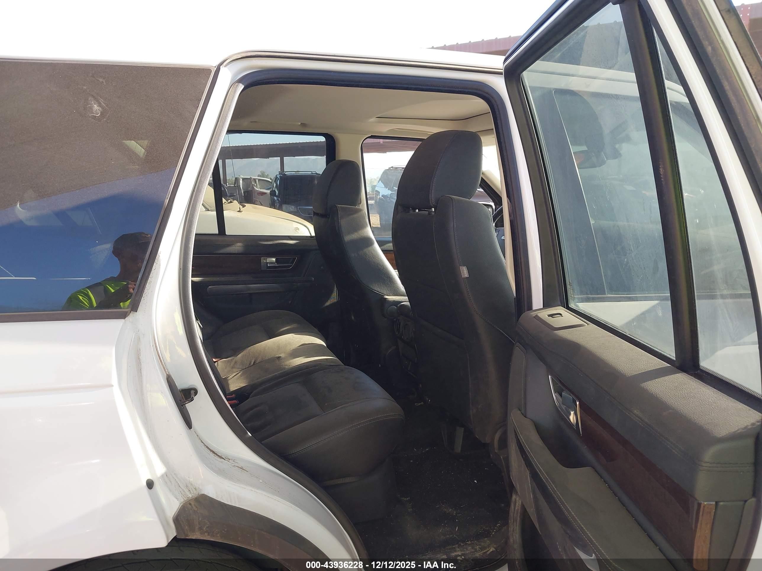2012 Land Rover Range Rover Sport Hse White vin: SALSF2D43CA757434