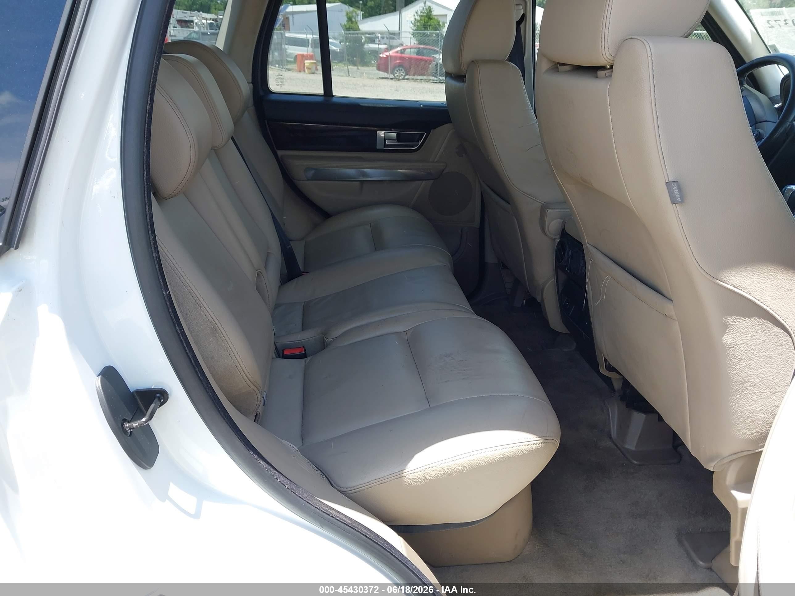 2011 Land Rover Range Rover Sport Hse White vin: SALSF2D49BA273198