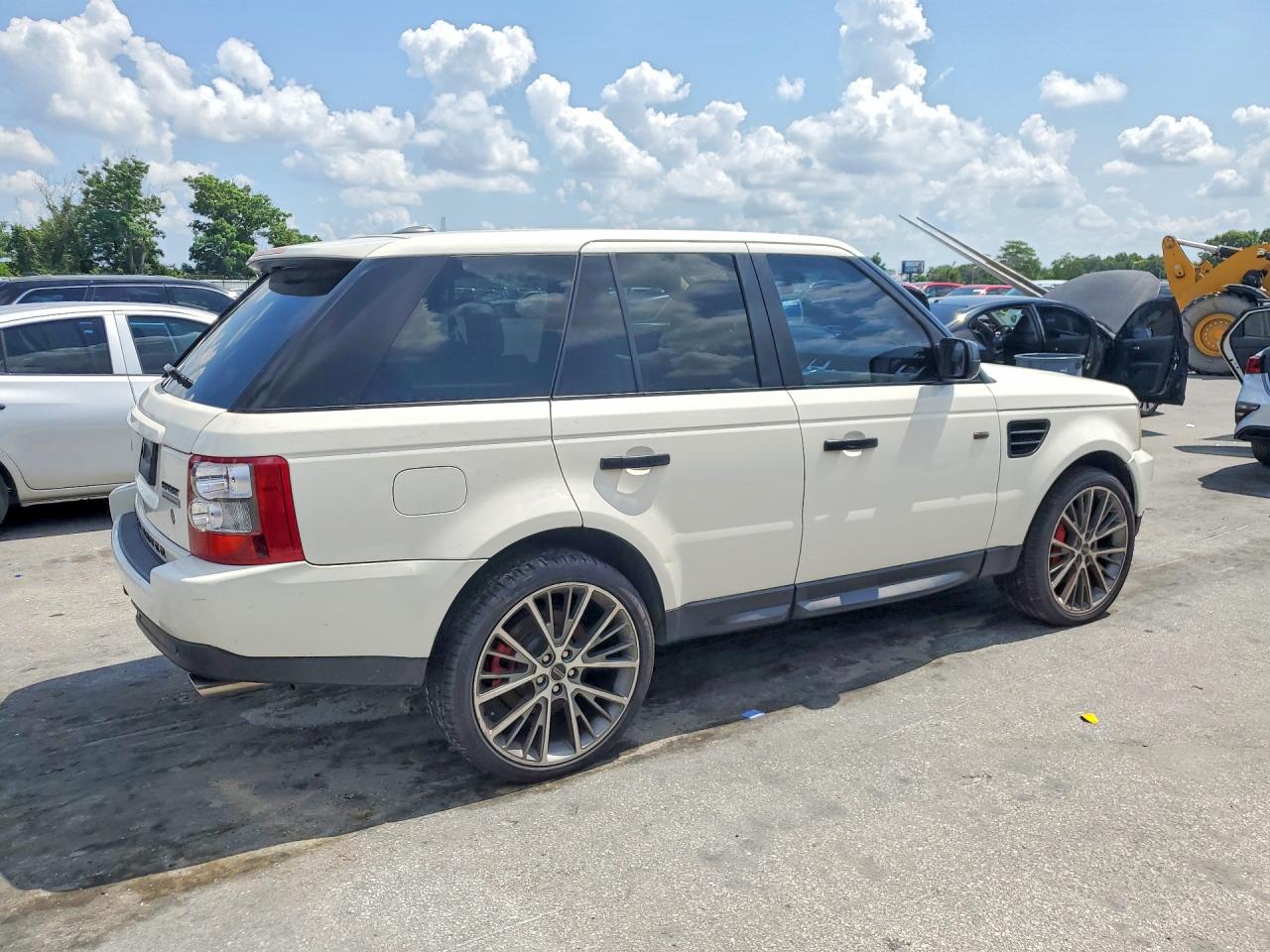 2009 Land Rover Range Rover Sport Supercharged White vin: SALSH23429A195675