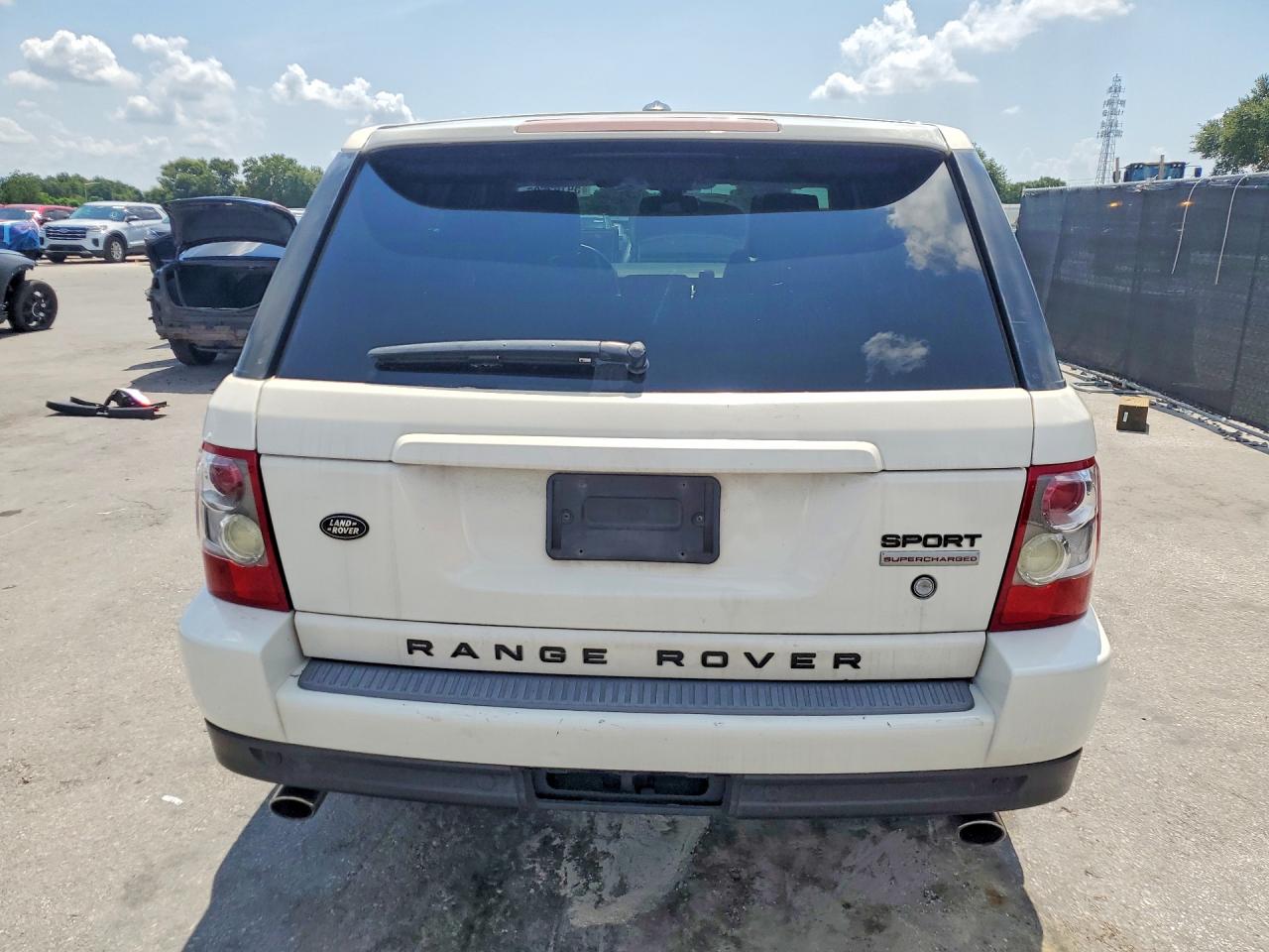2009 Land Rover Range Rover Sport Supercharged White vin: SALSH23429A195675